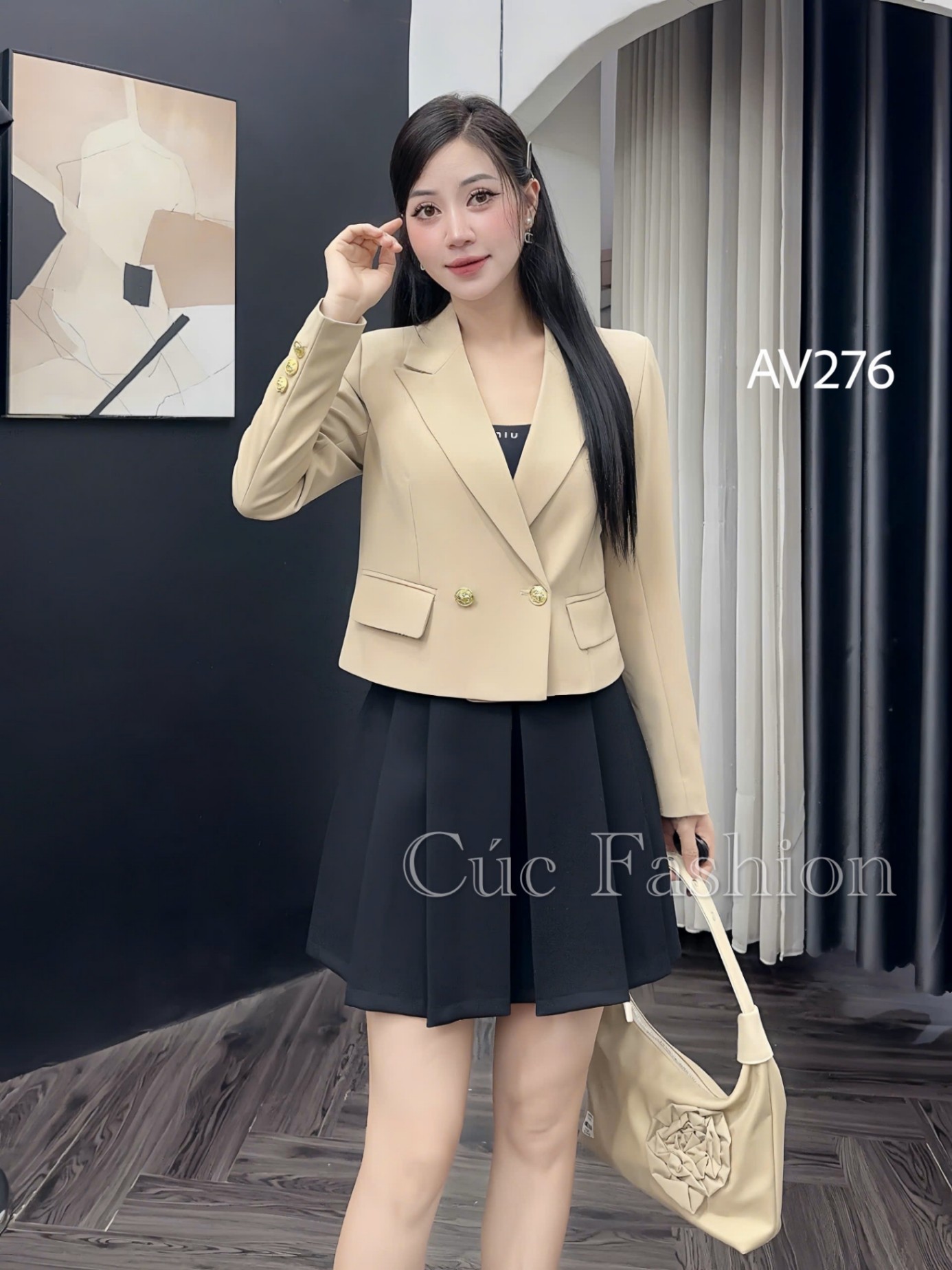 AV276 vest lỡ cổ vếch cúc vàng