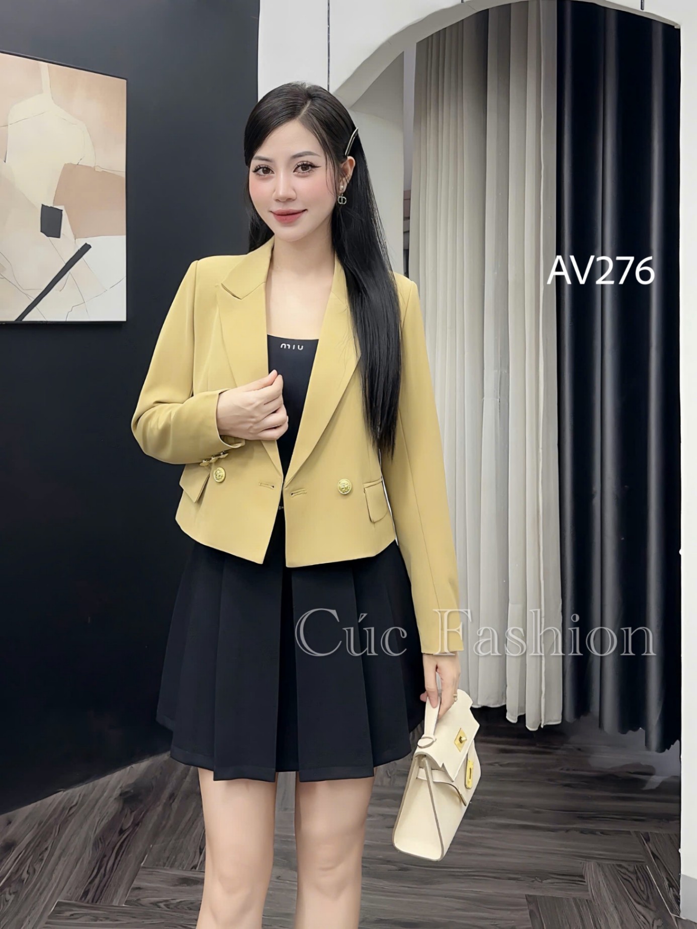 AV276 vest lỡ cổ vếch cúc vàng