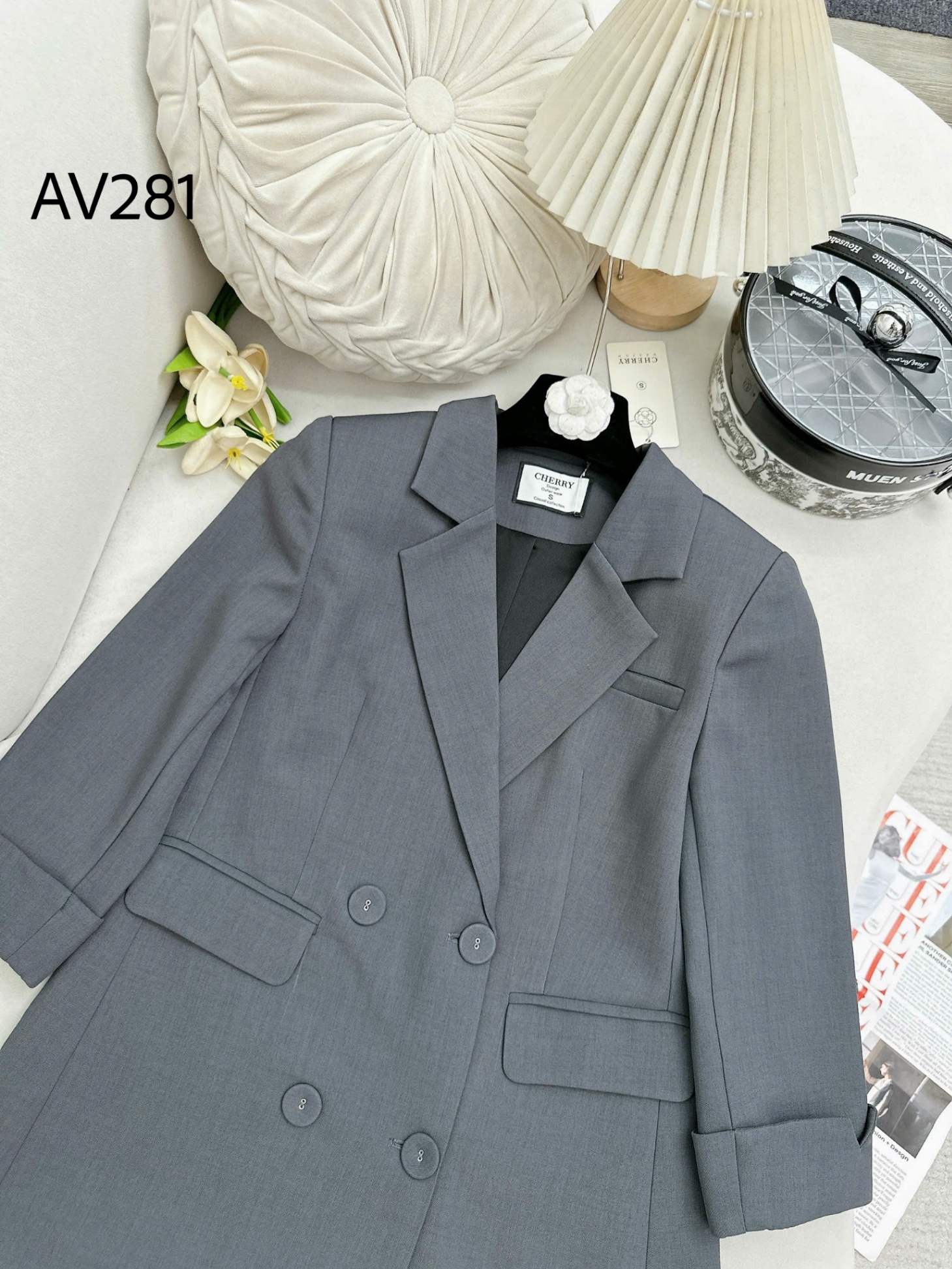 AV281 áo blazer 4 cúc bọc tay sắn