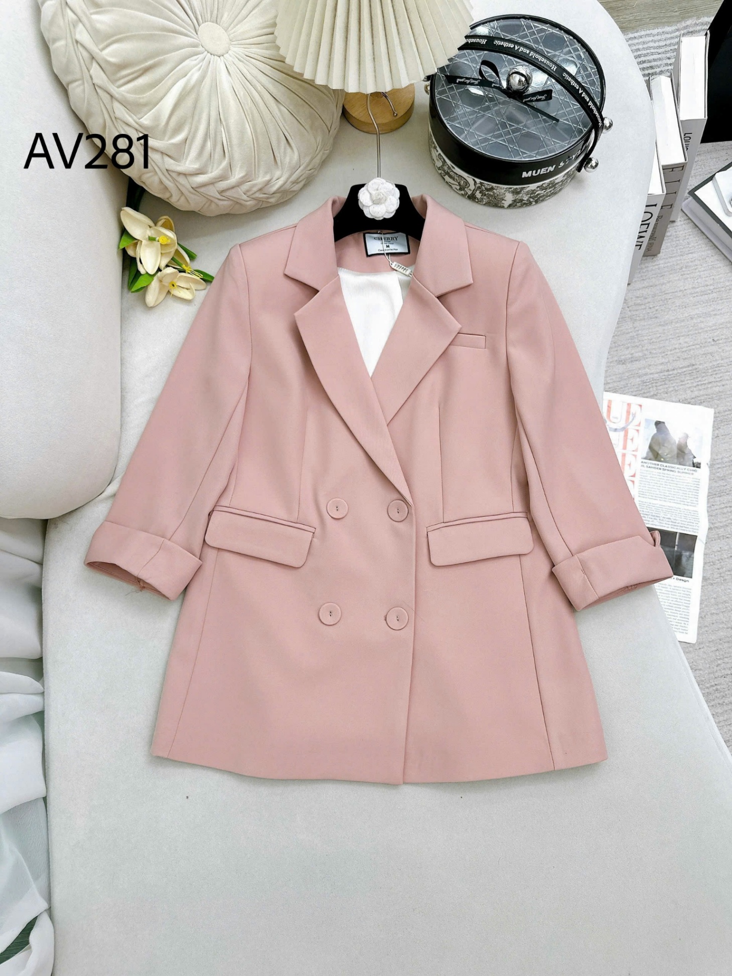 AV281 áo blazer 4 cúc bọc tay sắn