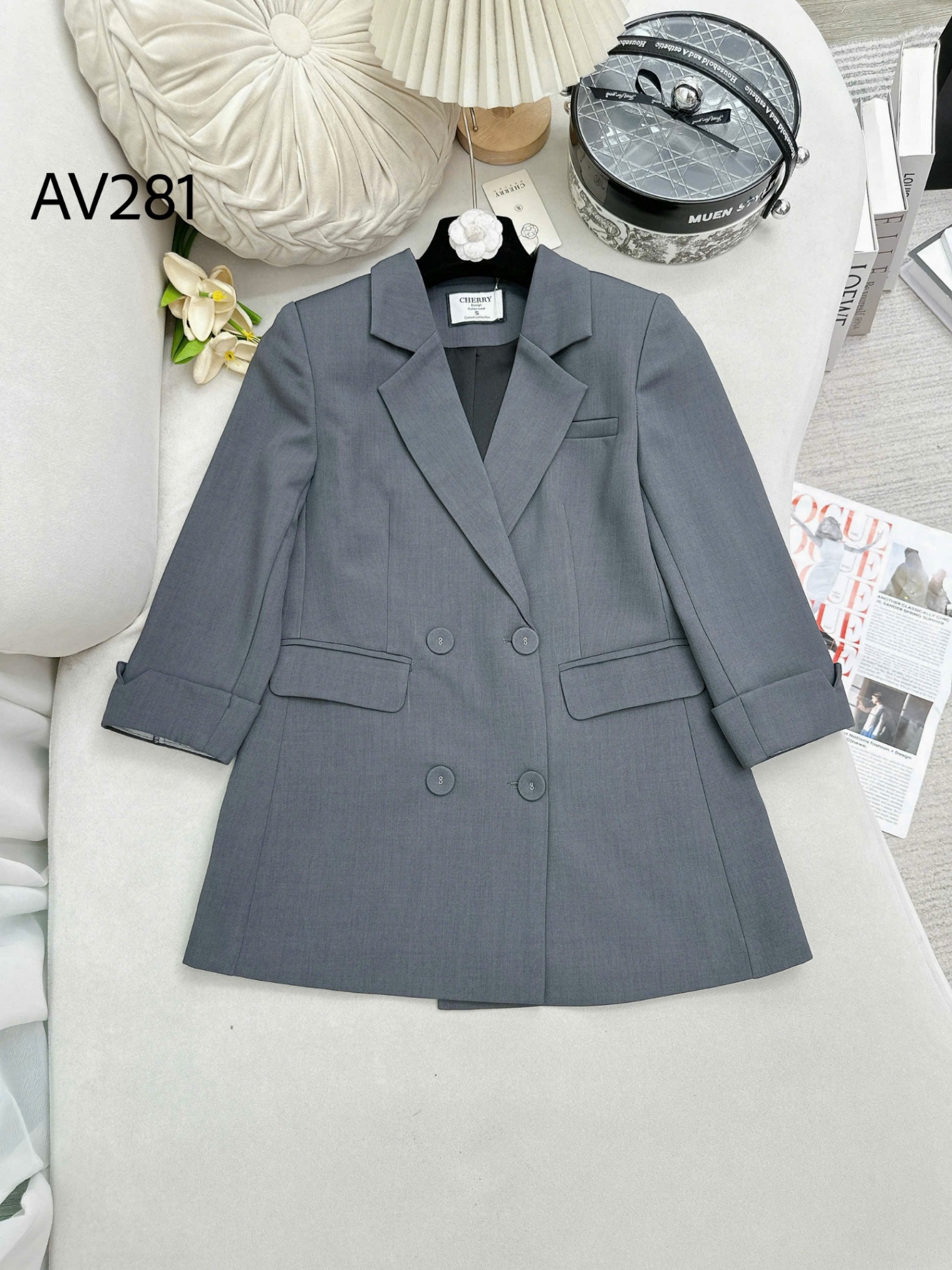 AV281 áo blazer 4 cúc bọc tay sắn