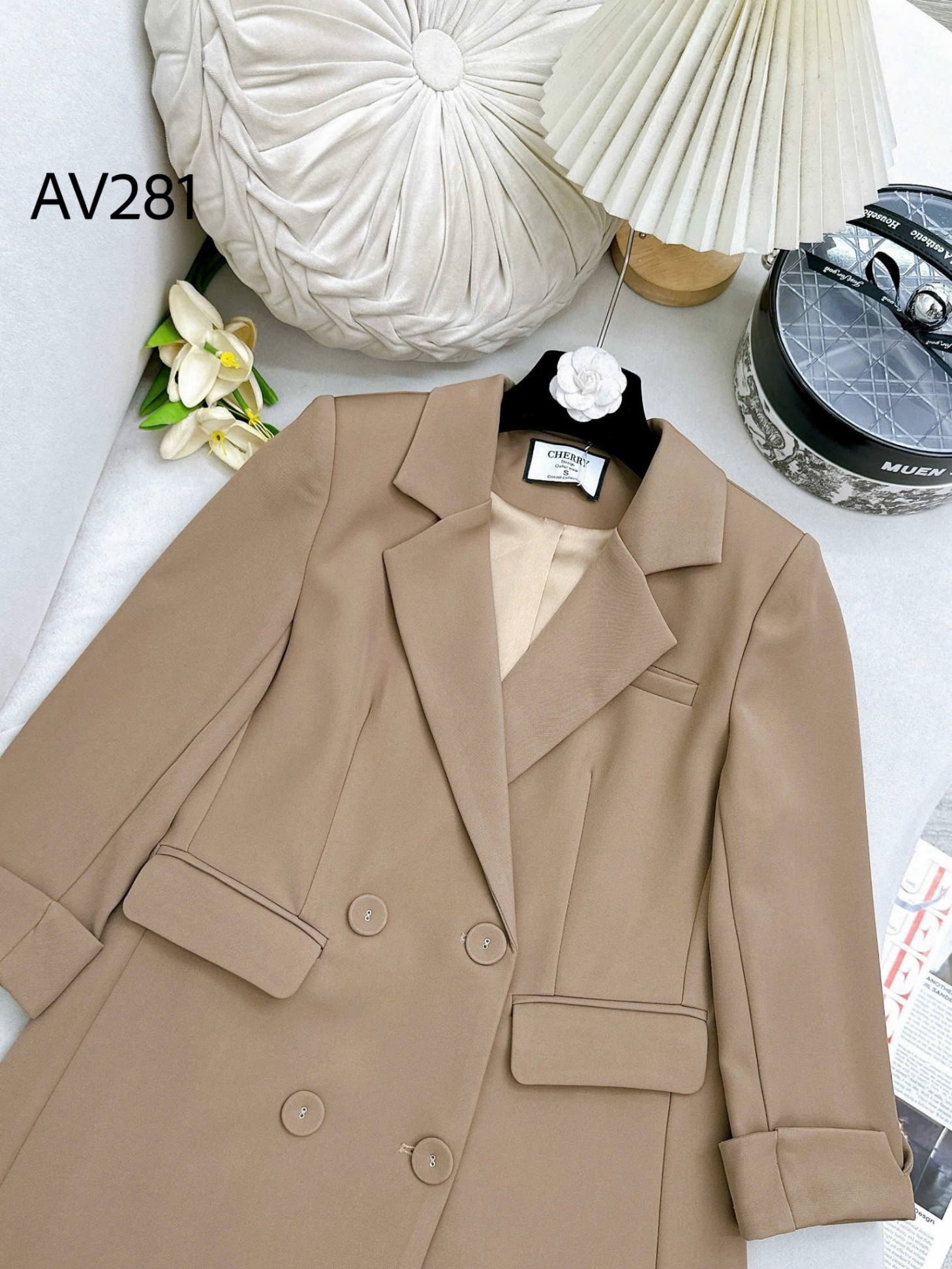 AV281 áo blazer 4 cúc bọc tay sắn