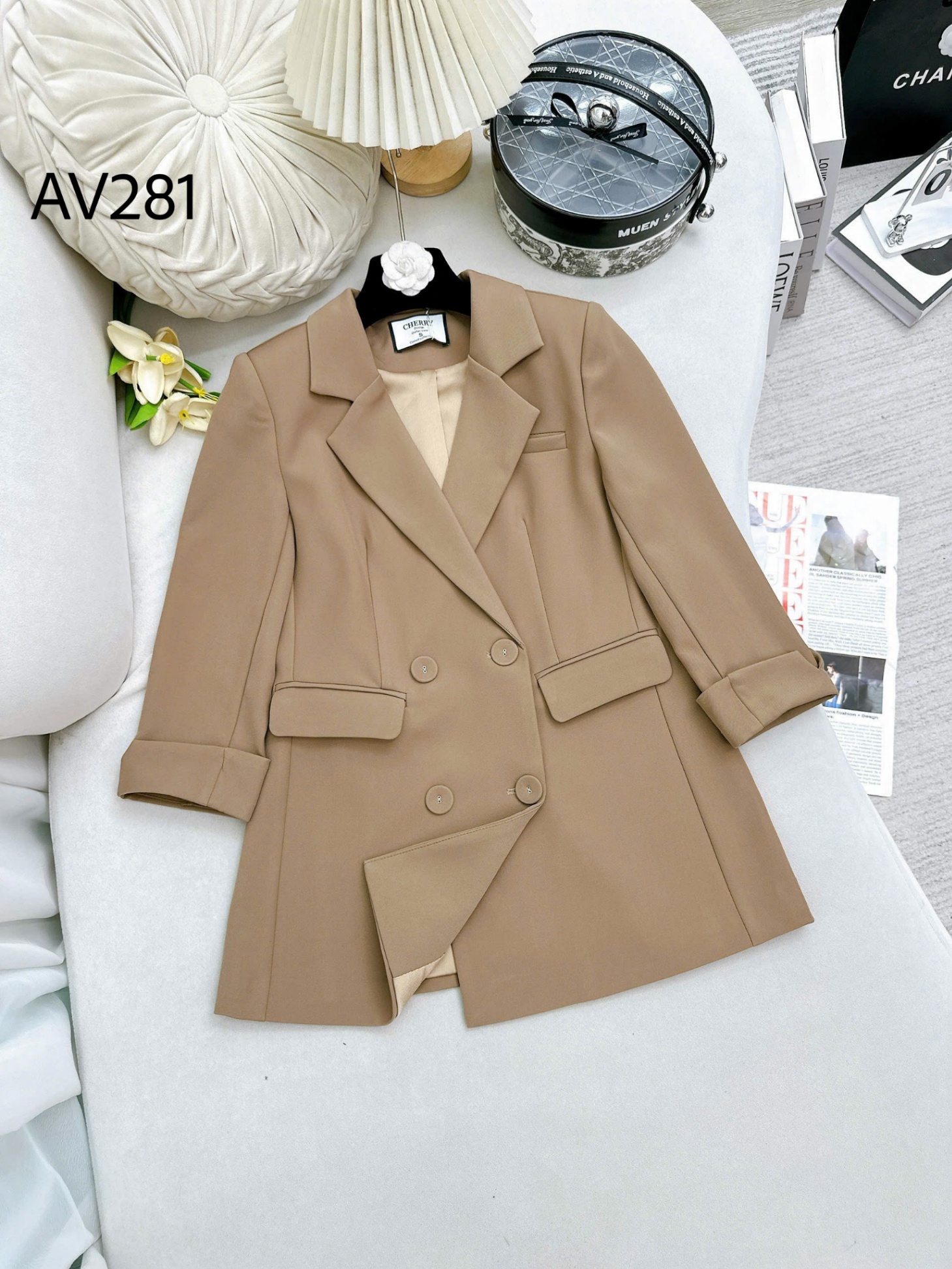 AV281 áo blazer 4 cúc bọc tay sắn