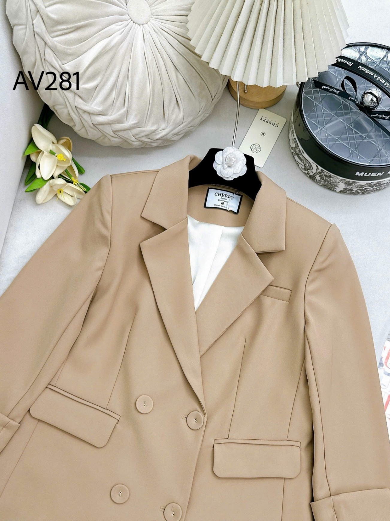 AV281 áo blazer 4 cúc bọc tay sắn