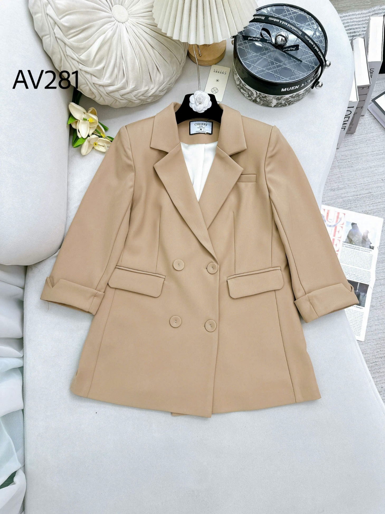 AV281 áo blazer 4 cúc bọc tay sắn