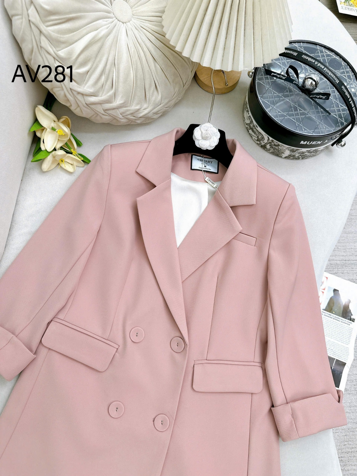 AV281 áo blazer 4 cúc bọc tay sắn