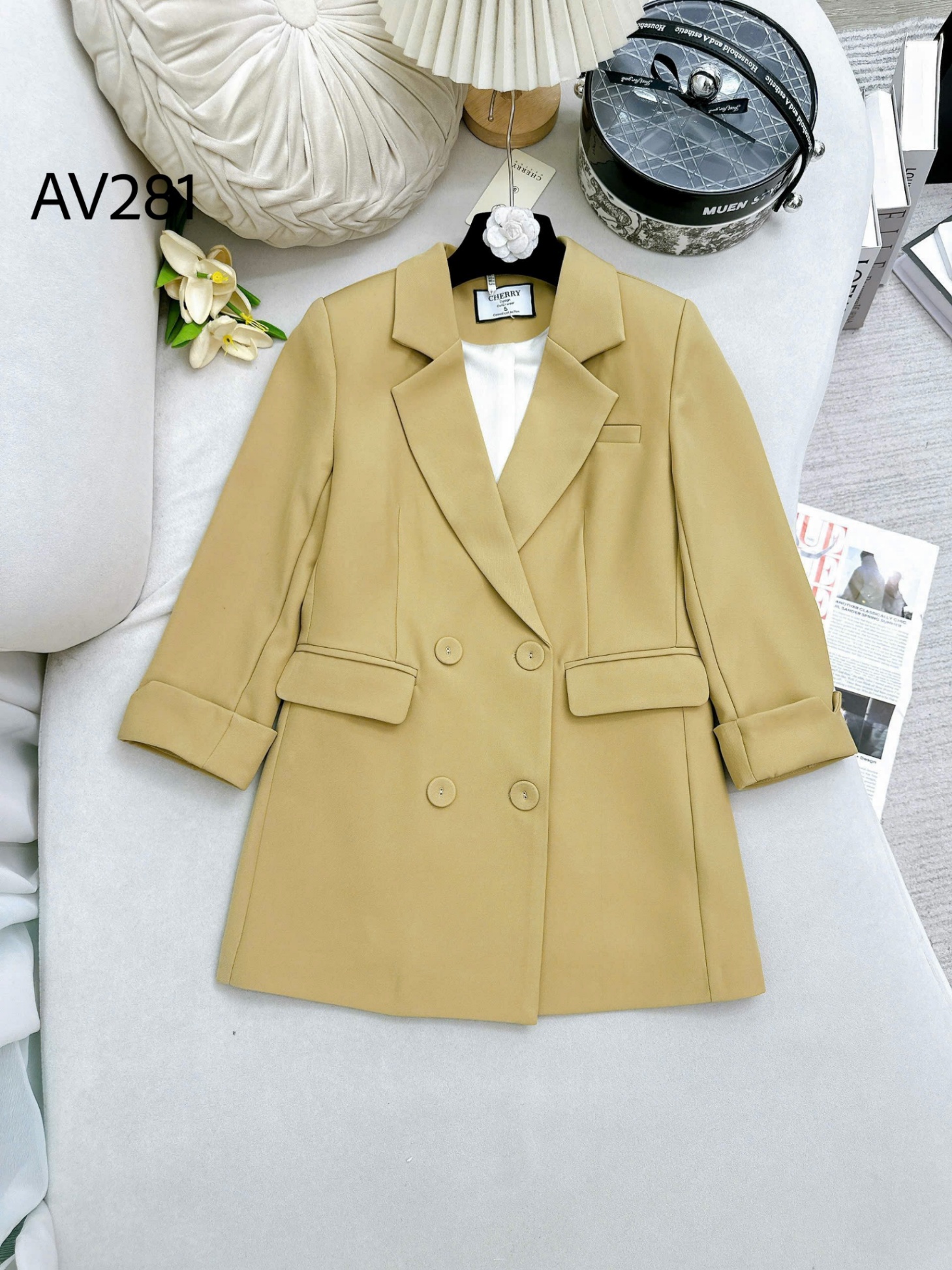 AV281 áo blazer 4 cúc bọc tay sắn