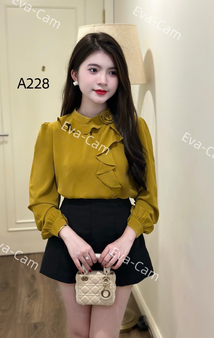 A228 Áo sơ mi lụa cổ hoa bèo rủ