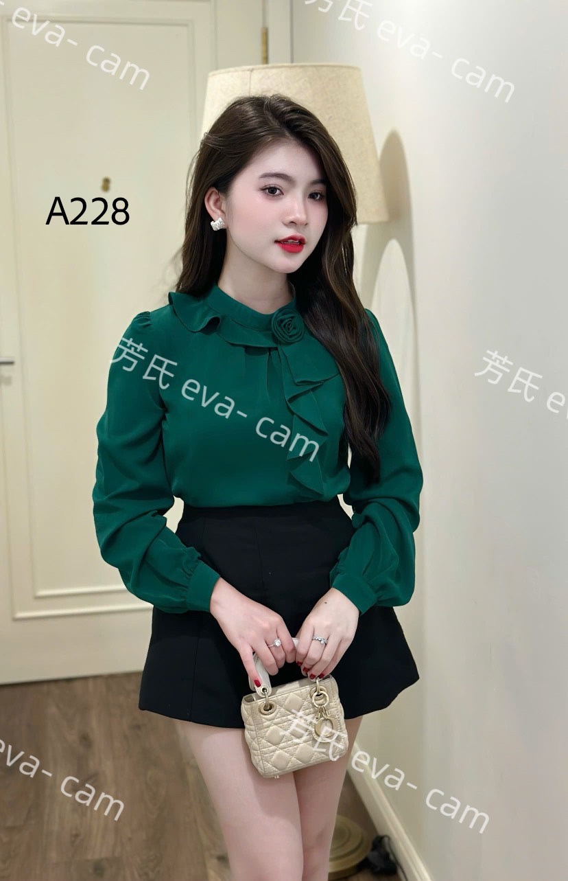 A228 Áo sơ mi lụa cổ hoa bèo rủ