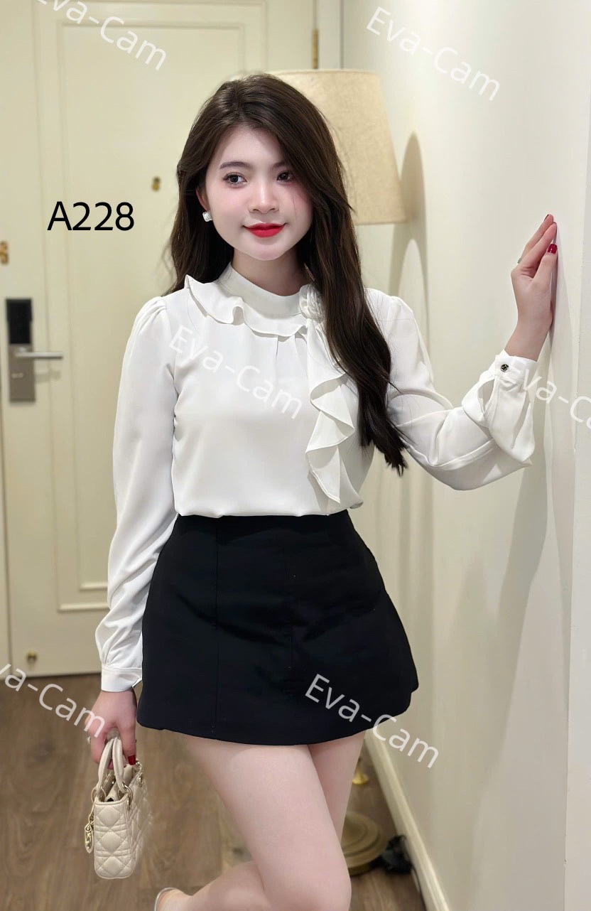 A228 Áo sơ mi lụa cổ hoa bèo rủ