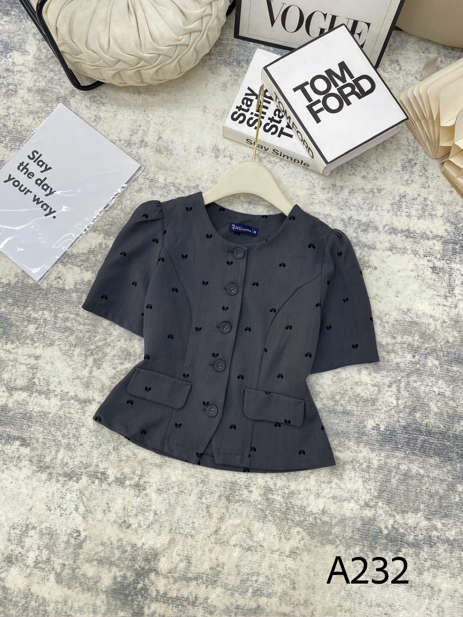 A232 Áo peplum cúc bọc nơ