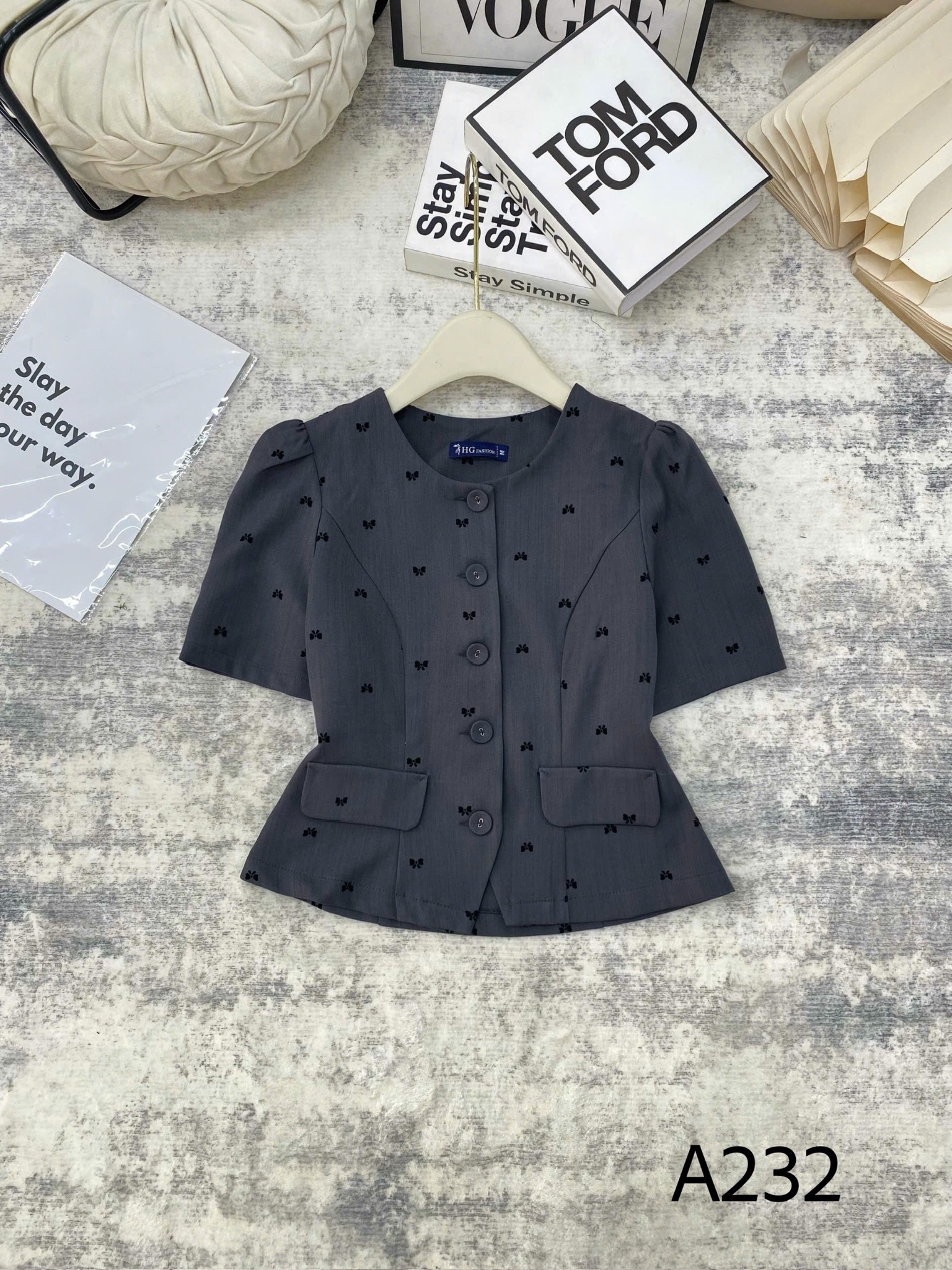 A232 Áo peplum cúc bọc nơ