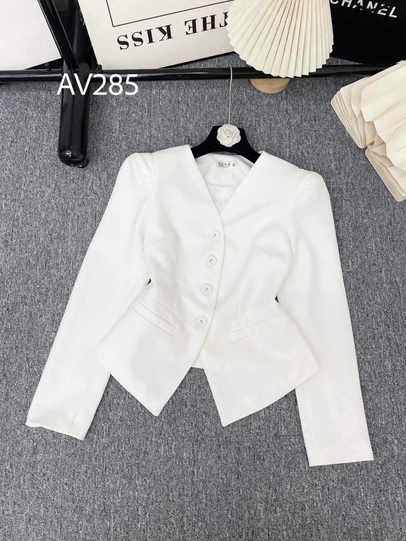 AV285 Áo vest vạt nhọn túi cơi