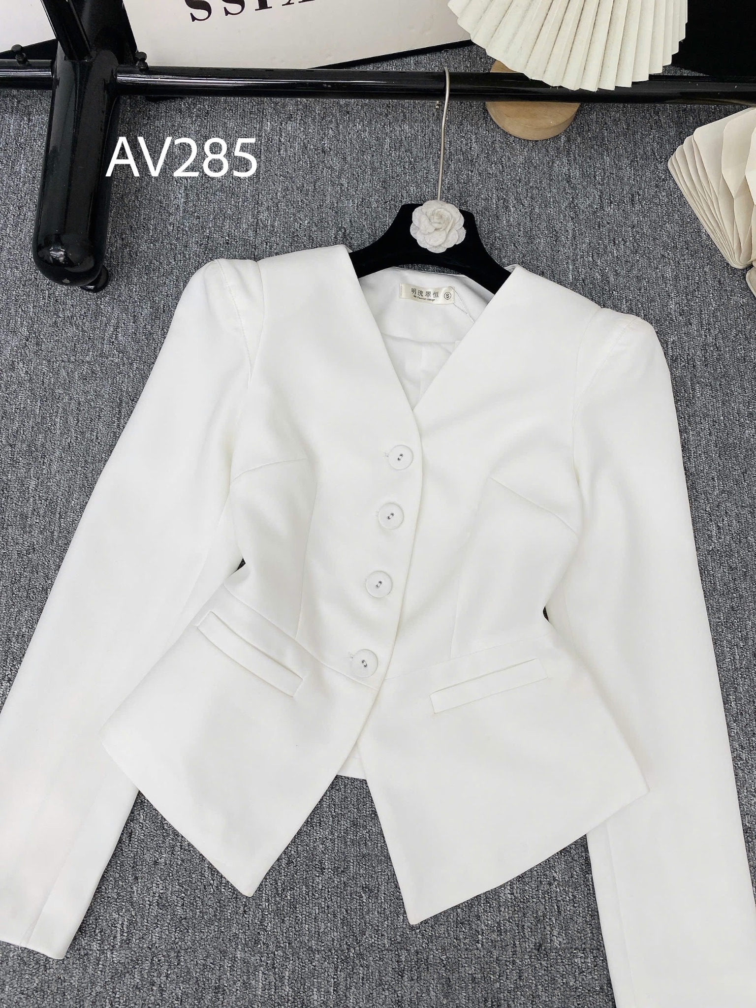 AV285 Áo vest vạt nhọn túi cơi