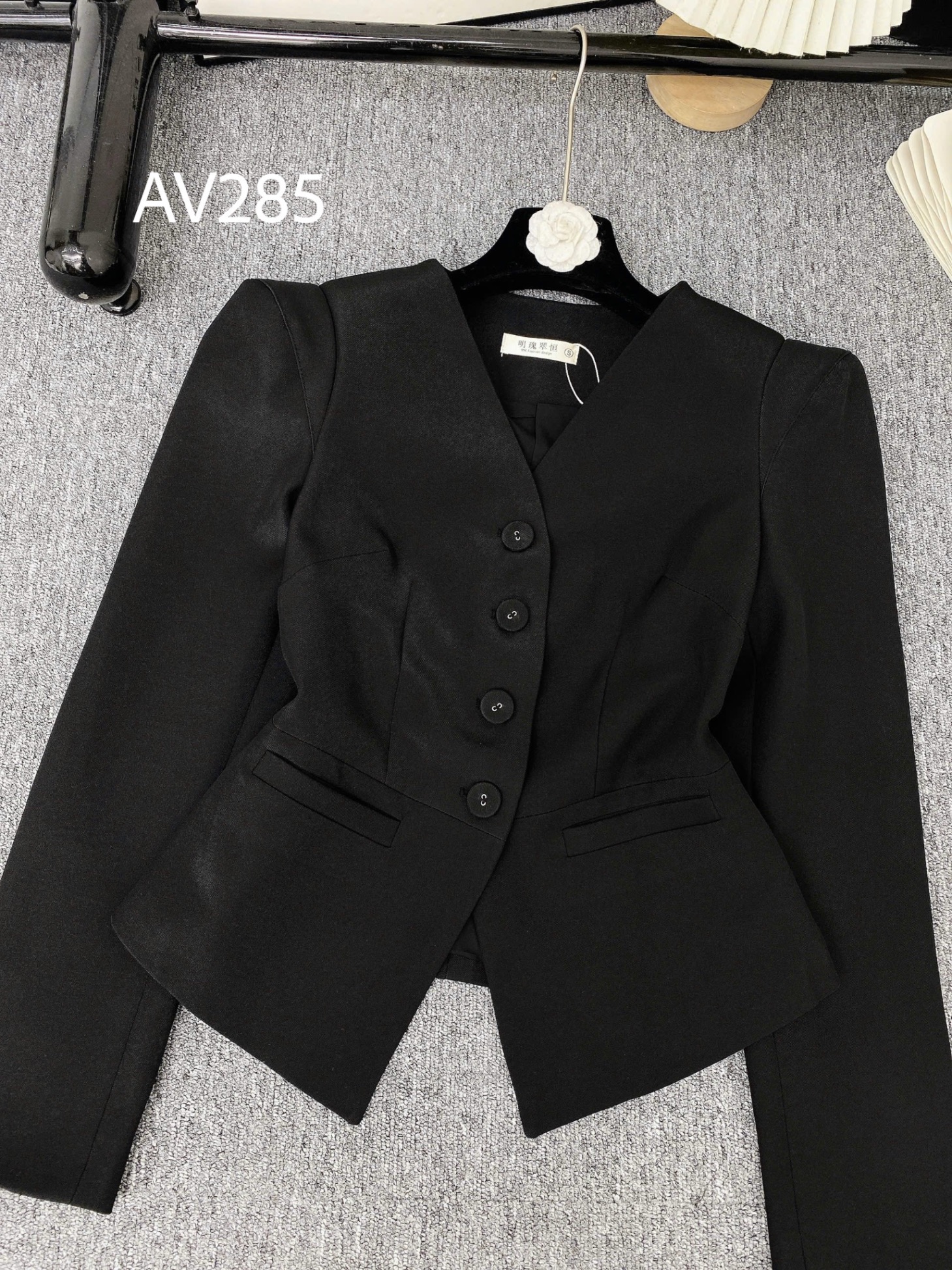 AV285 Áo vest vạt nhọn túi cơi