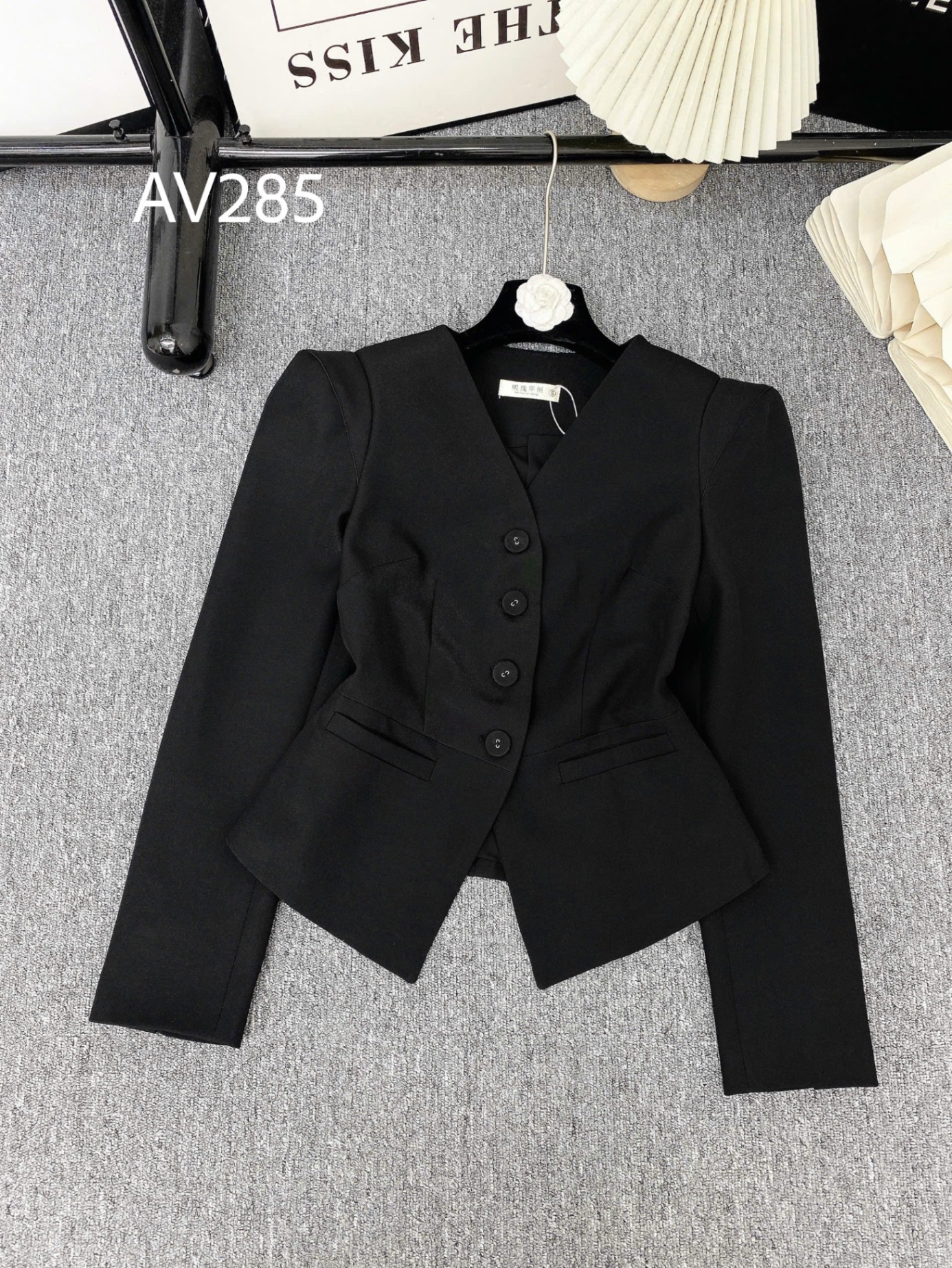 AV285 Áo vest vạt nhọn túi cơi