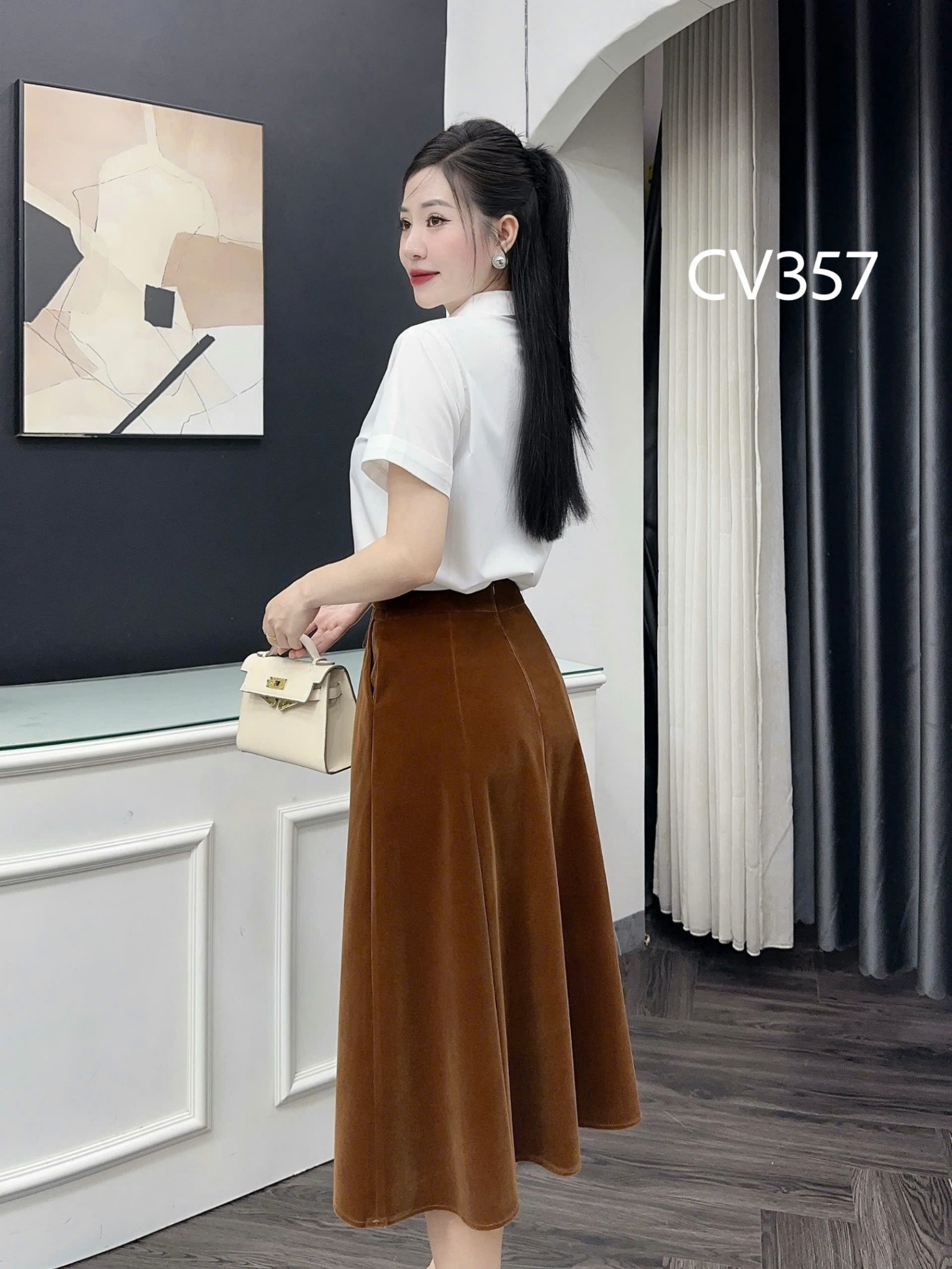 CV357 Chân váy xòe nhung đai nhung