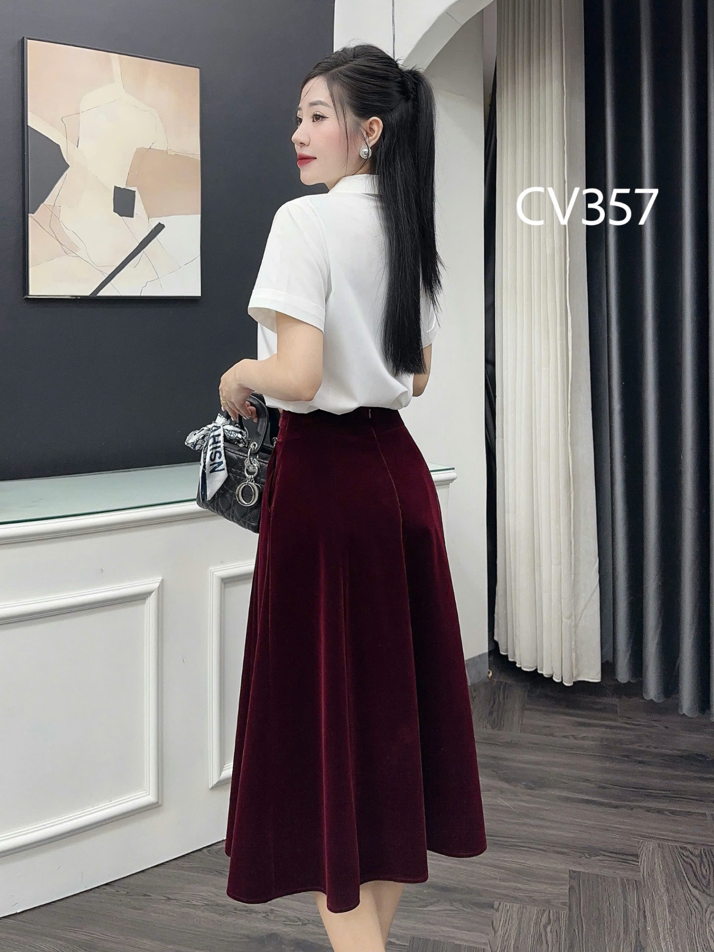 CV357 Chân váy xòe nhung đai nhung