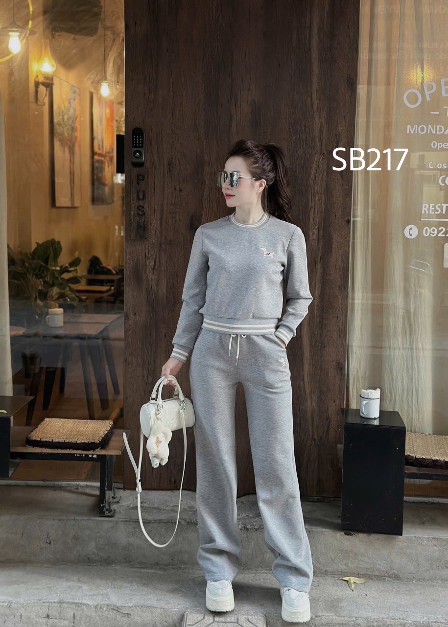 SB217 Sét bộ nỉ quần xuông thêu hình con chó