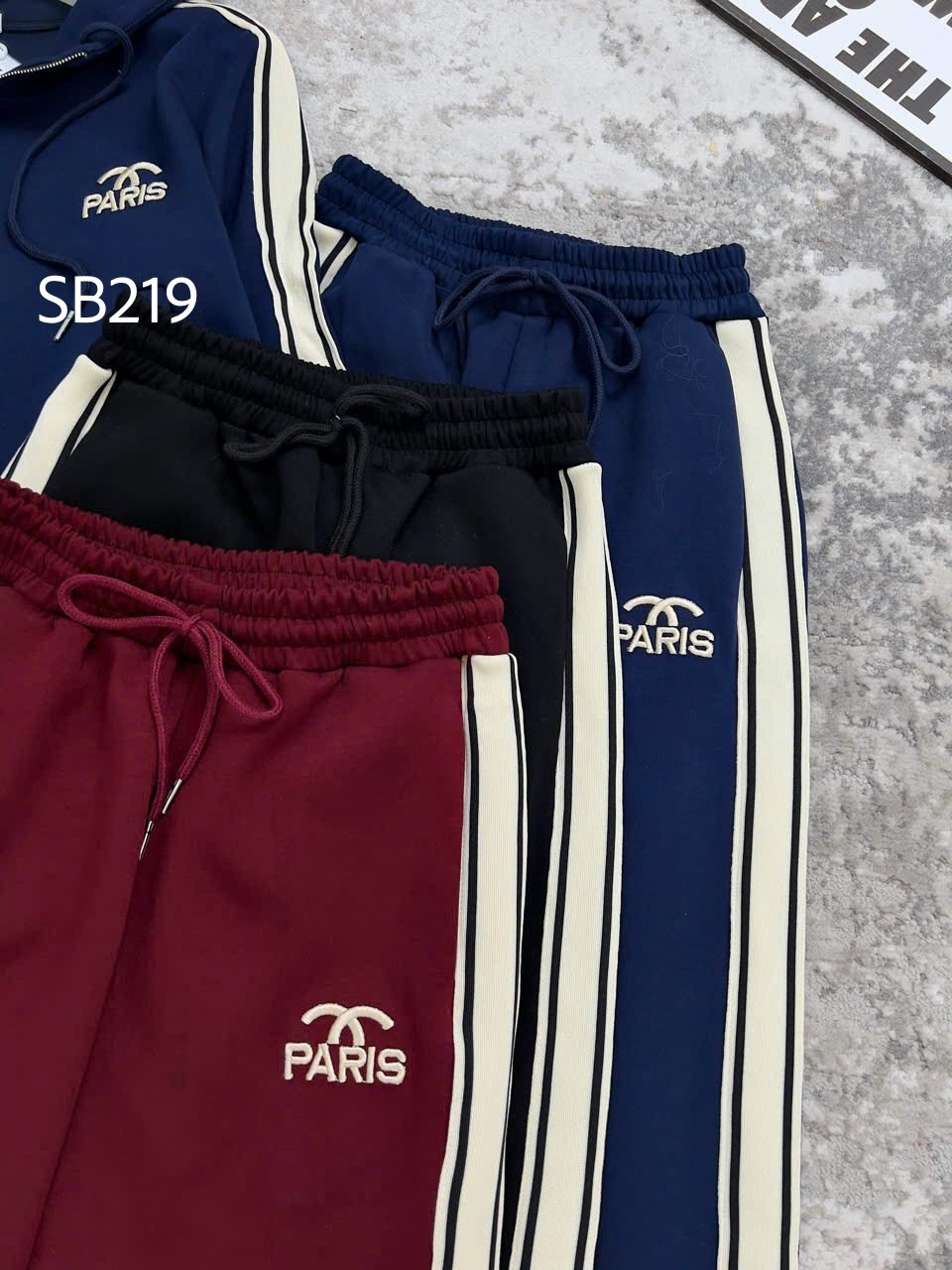 SB219 set bộ thể thao PARIS