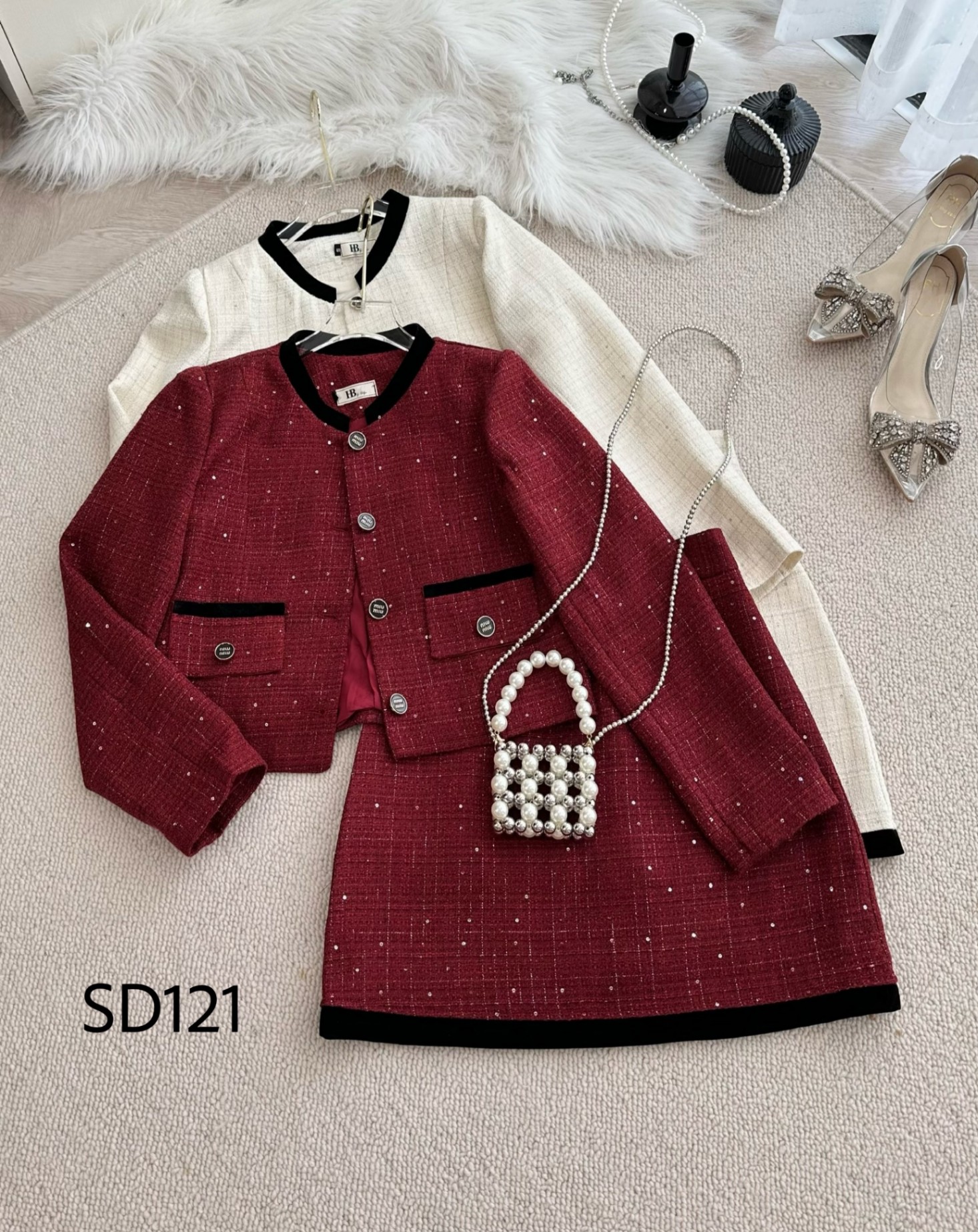 SD121 set dạ váy A ngắn viền đen