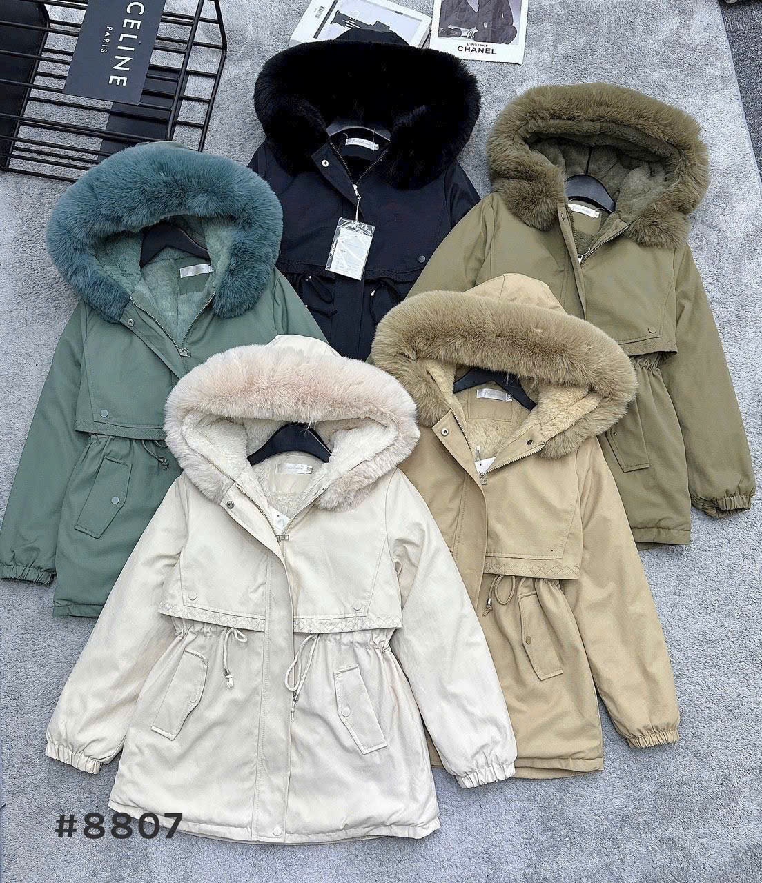 AK8807 Parka chiết eo mũ lông