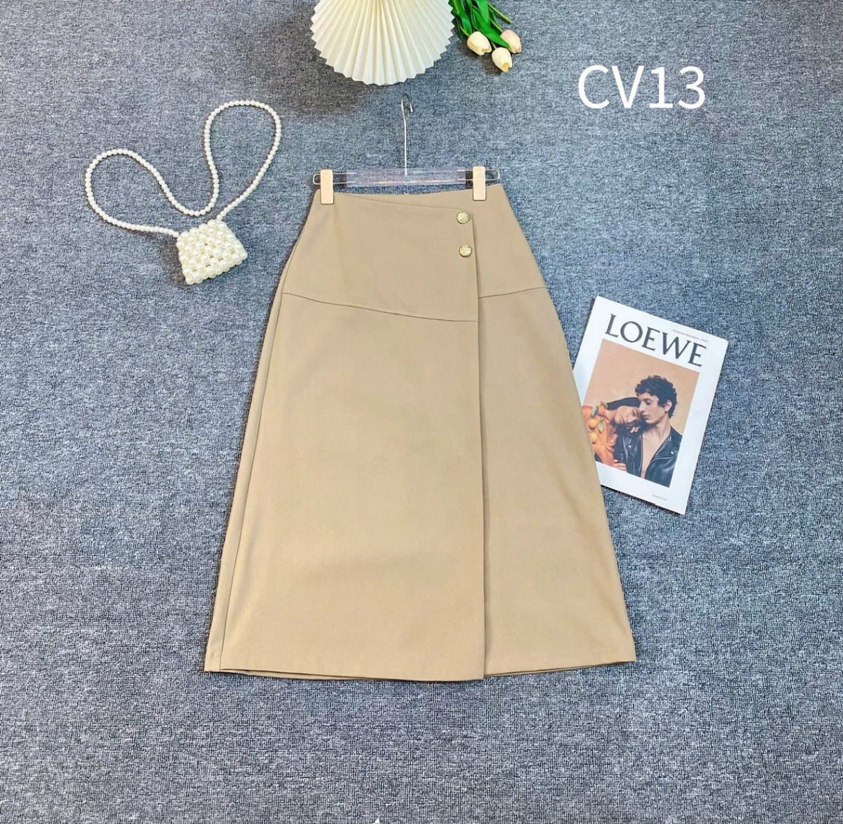 CV13 Chân váy vạt lệch 2 cúc vàng