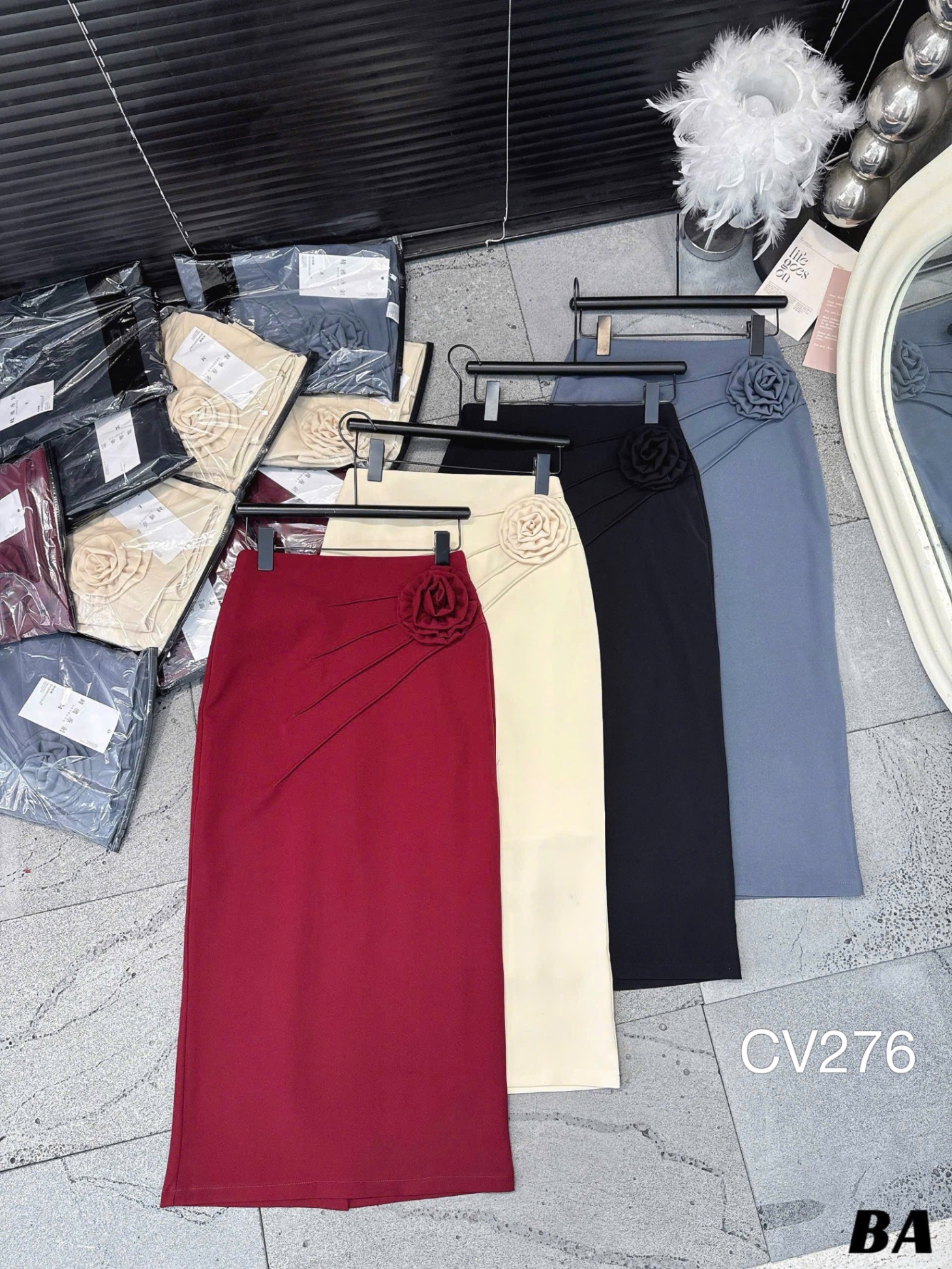 CV276 CV ôm dài tag hoa lệch