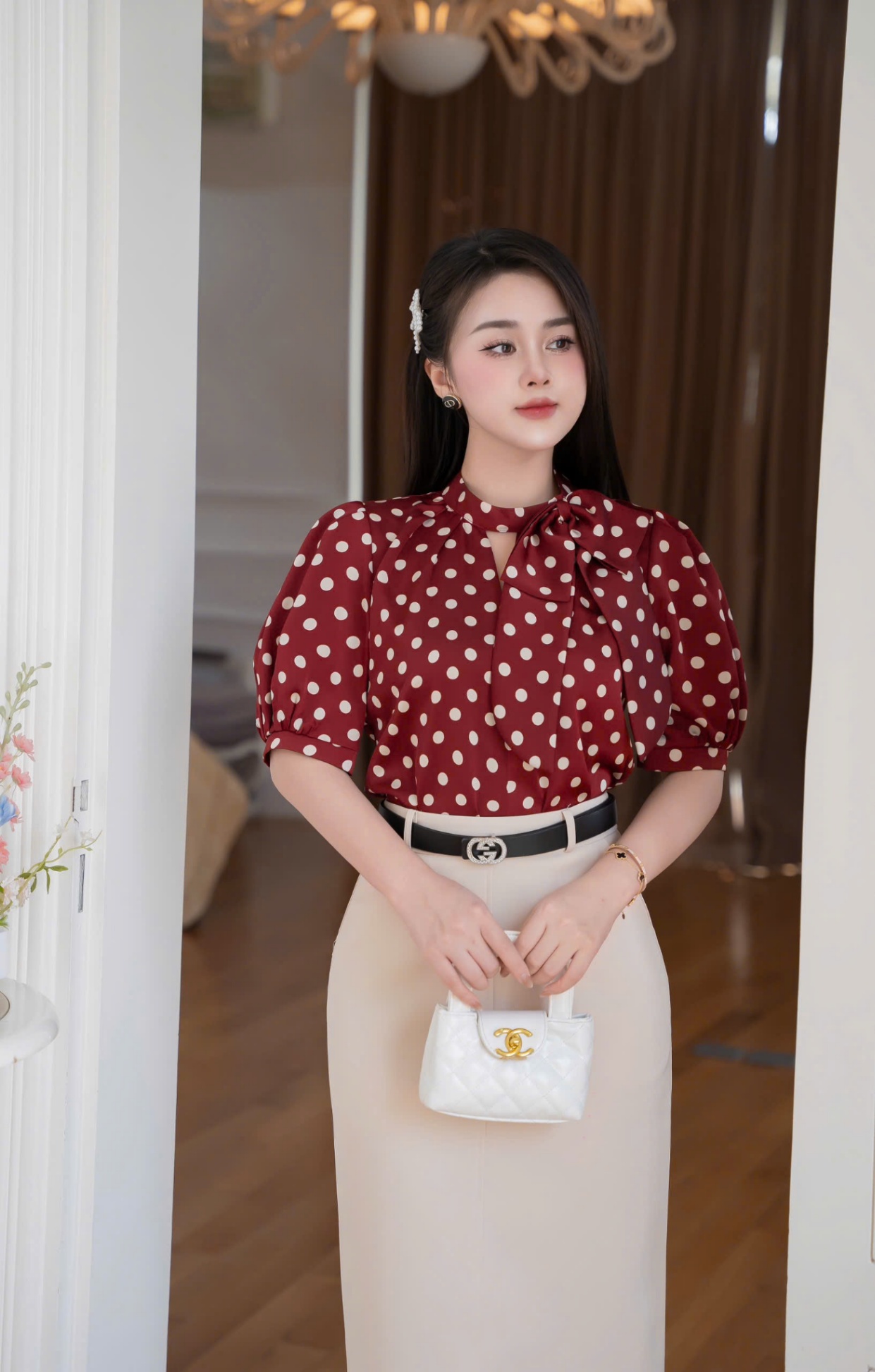 A128 Áo chấm bi tay cộc nơ lệch