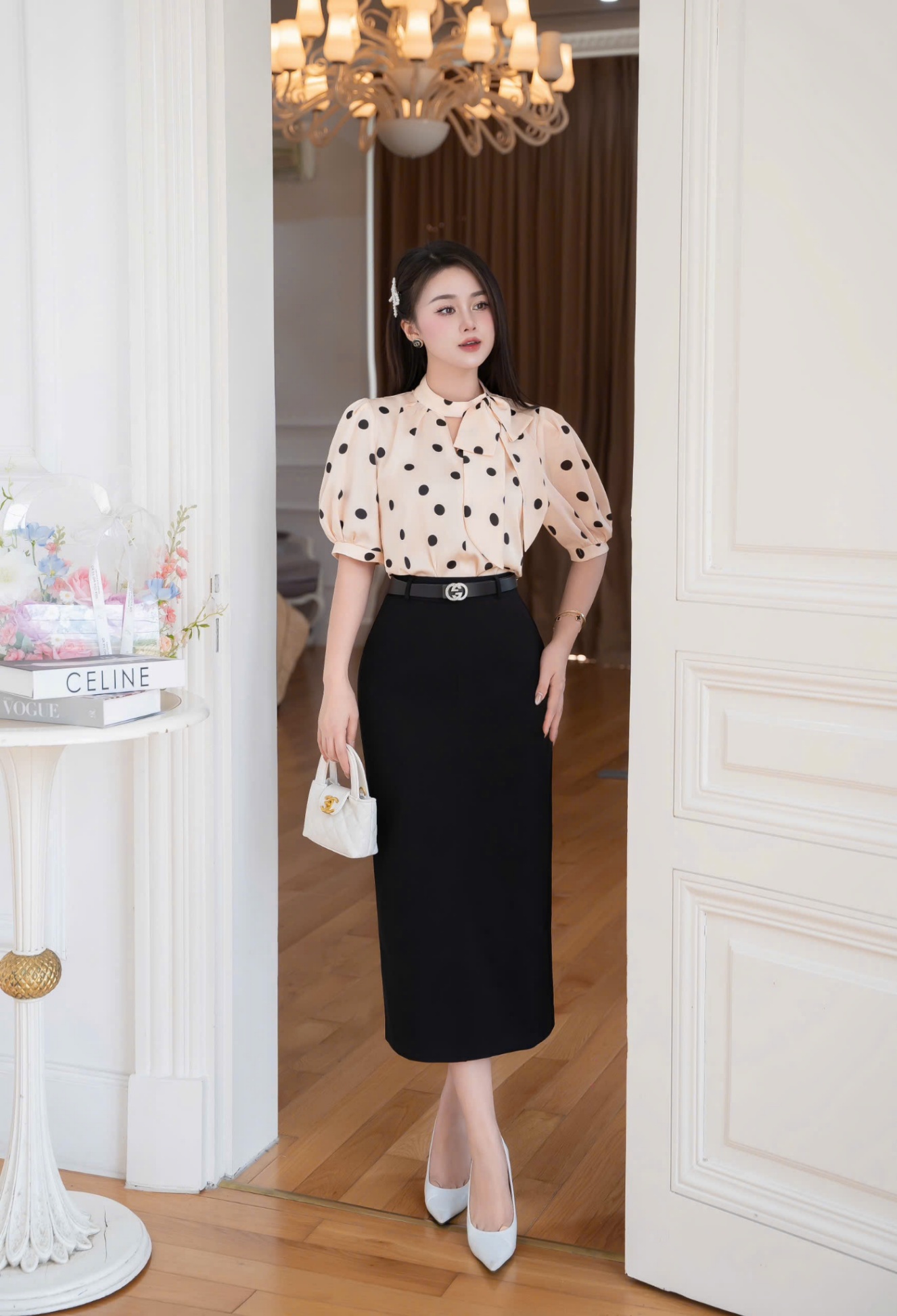 A128 Áo chấm bi tay cộc nơ lệch