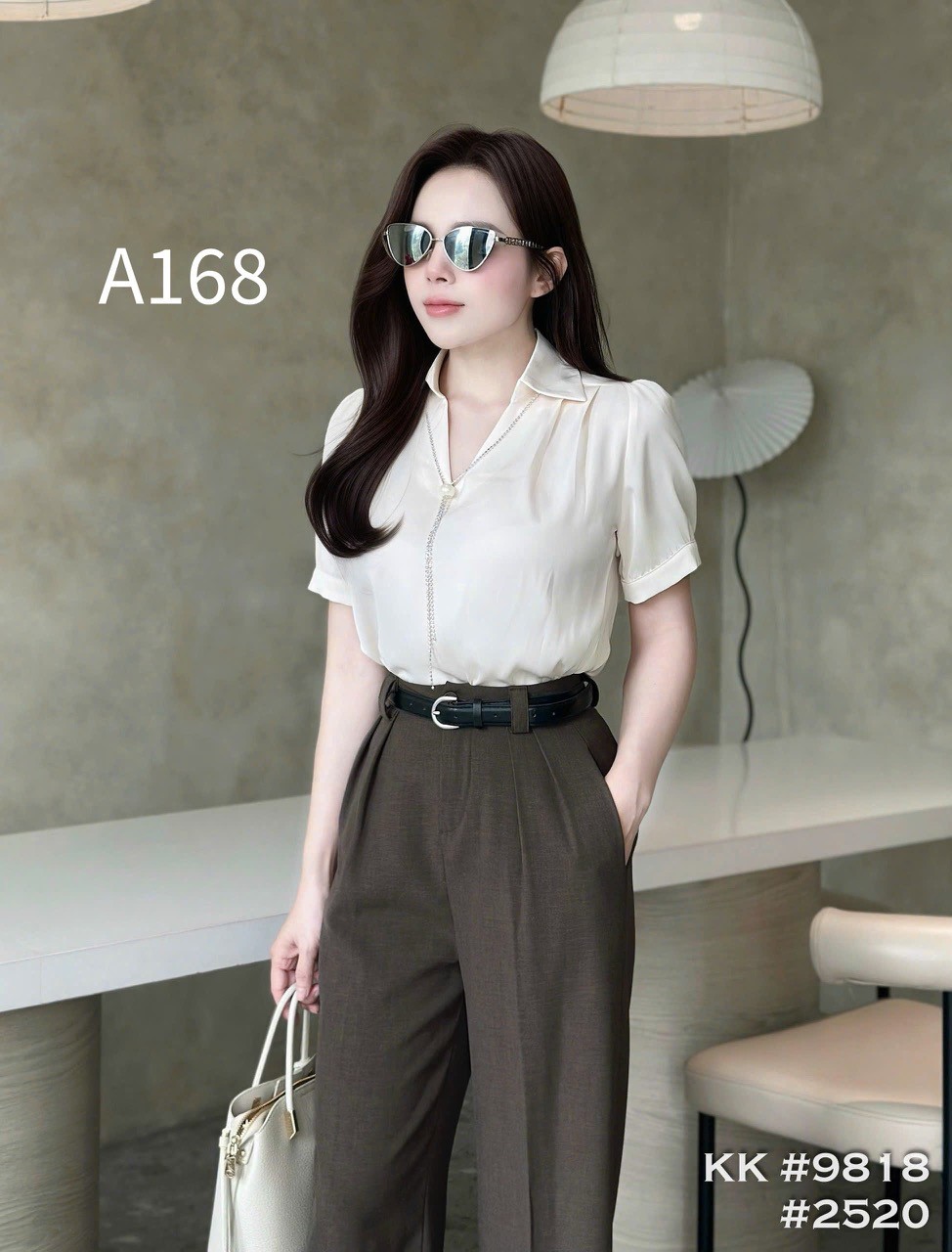 A168 Áo sơ mi lụa tay cộc dây ngọc