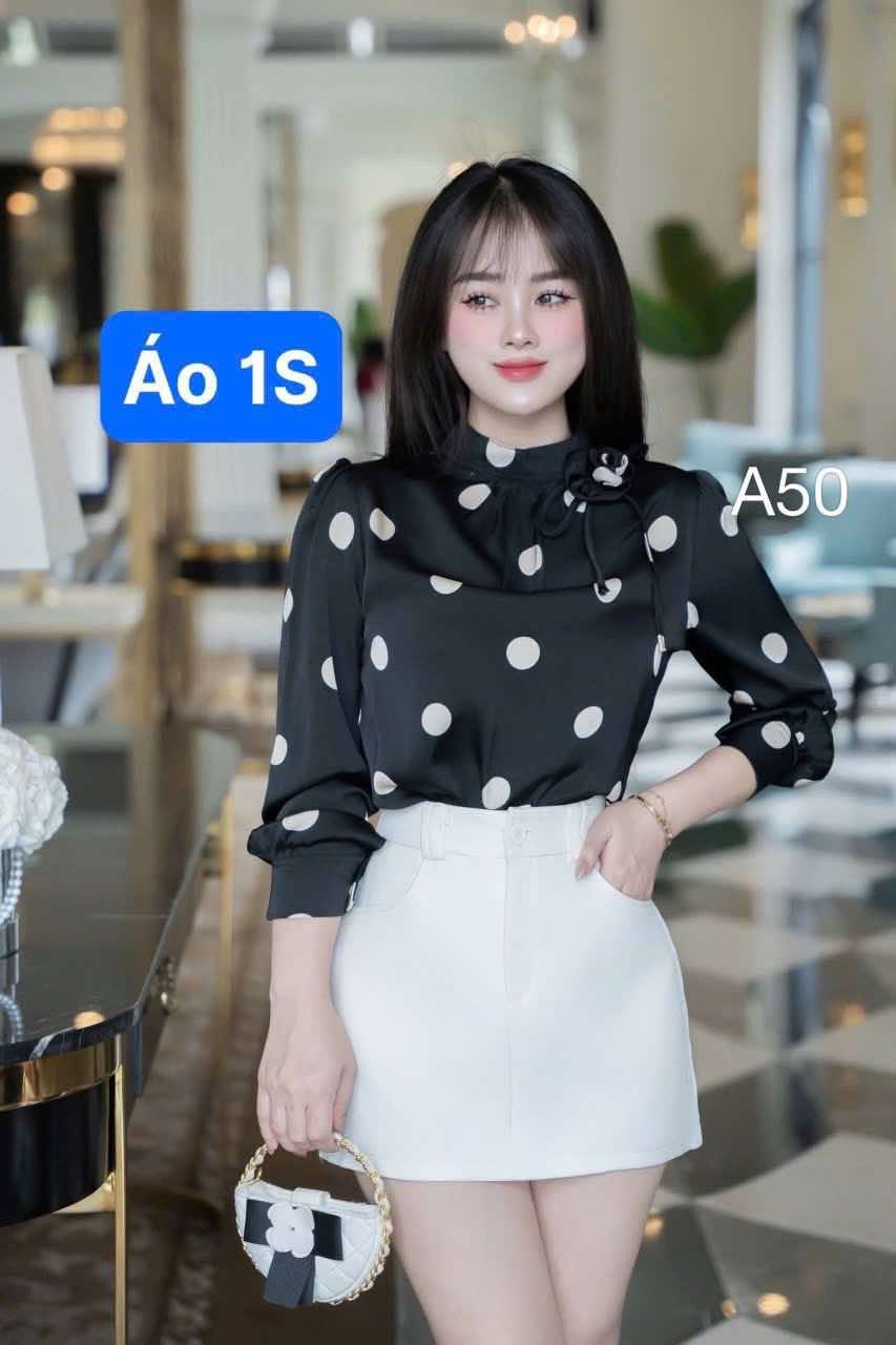 A50 Áo sơ mi lụa cổ hoa dây