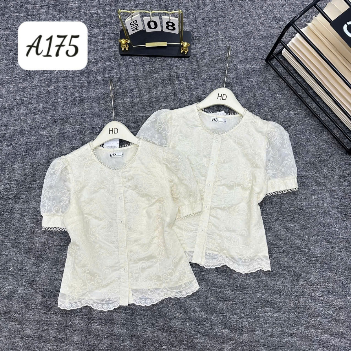A175 Áo ren cổ tròn tay bồng