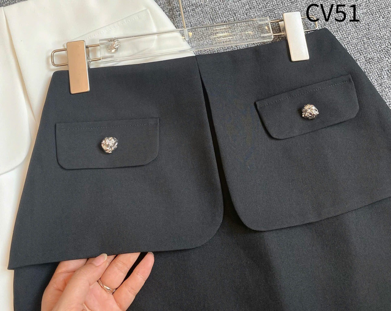CV51 Chân váy ôm dài nắp túi
