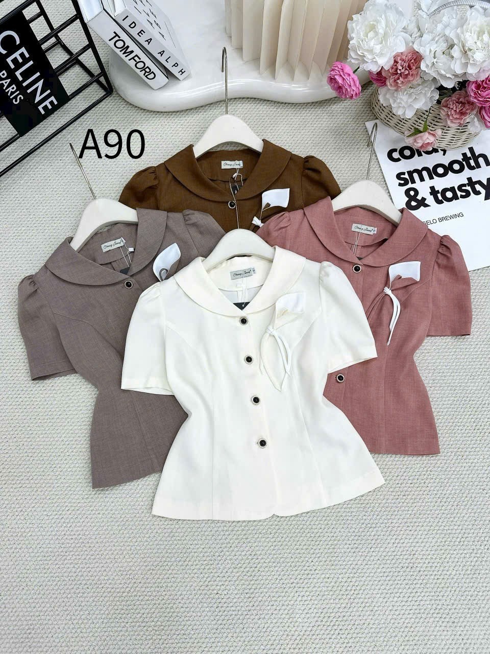 A90 Áo kí giả hoa ngực