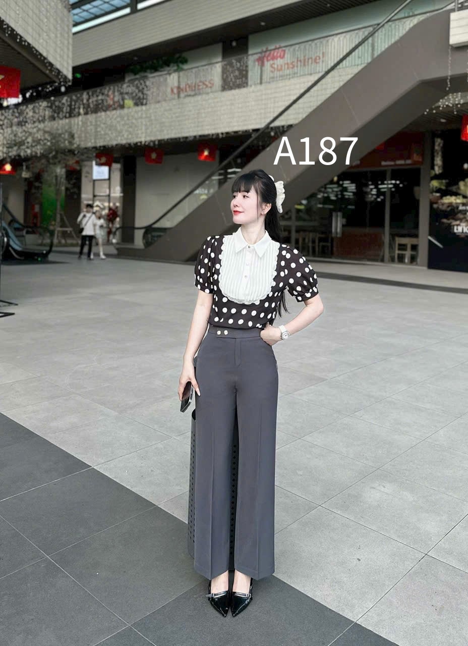 A187 Áo sơ mi phối cổ yếm trắng