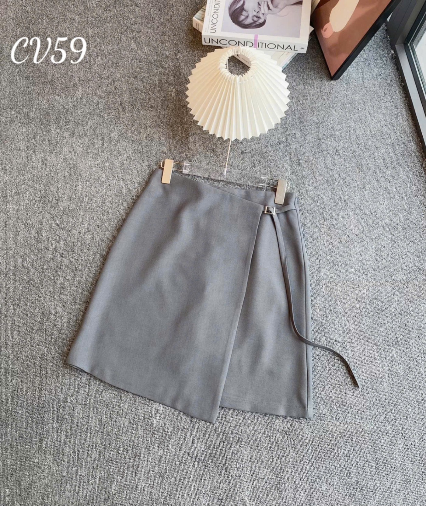 CV59 Chân váy ngắn vạt chéo