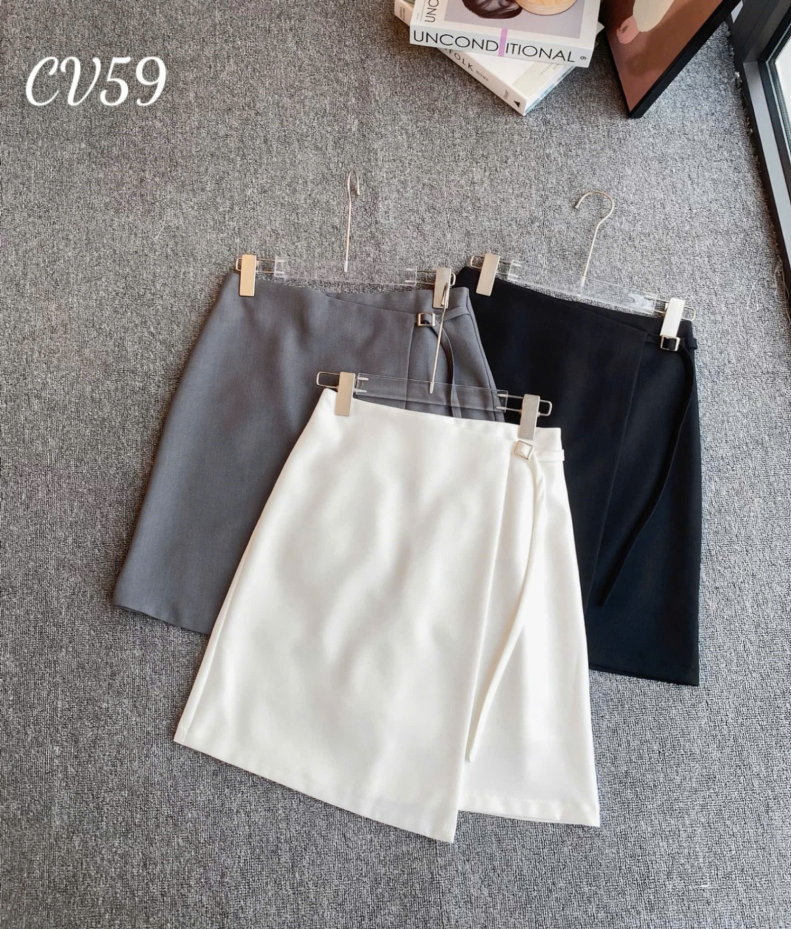 CV59 Chân váy ngắn vạt chéo
