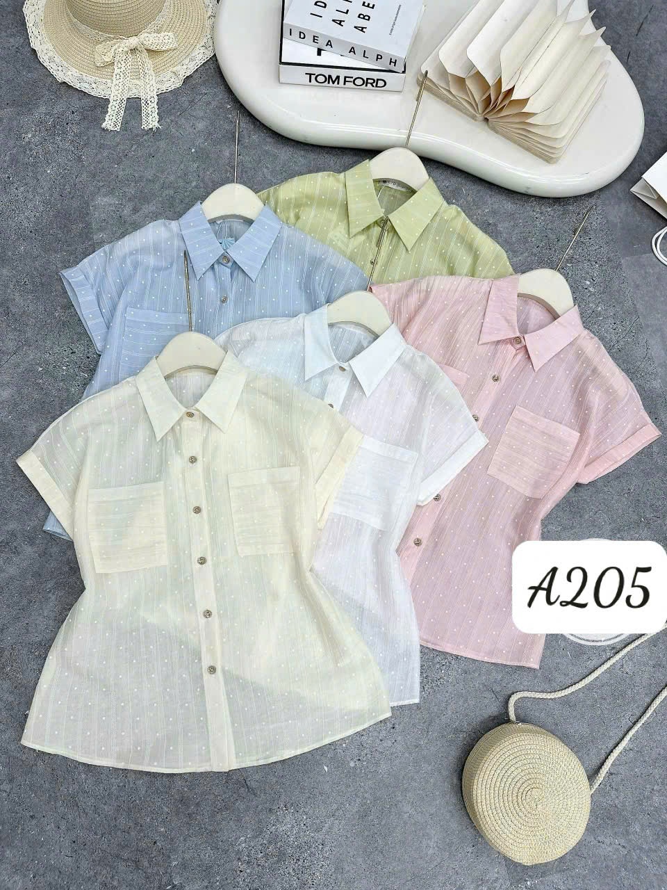 A205 Áo sơ mi tơ chấm bi 2 túi