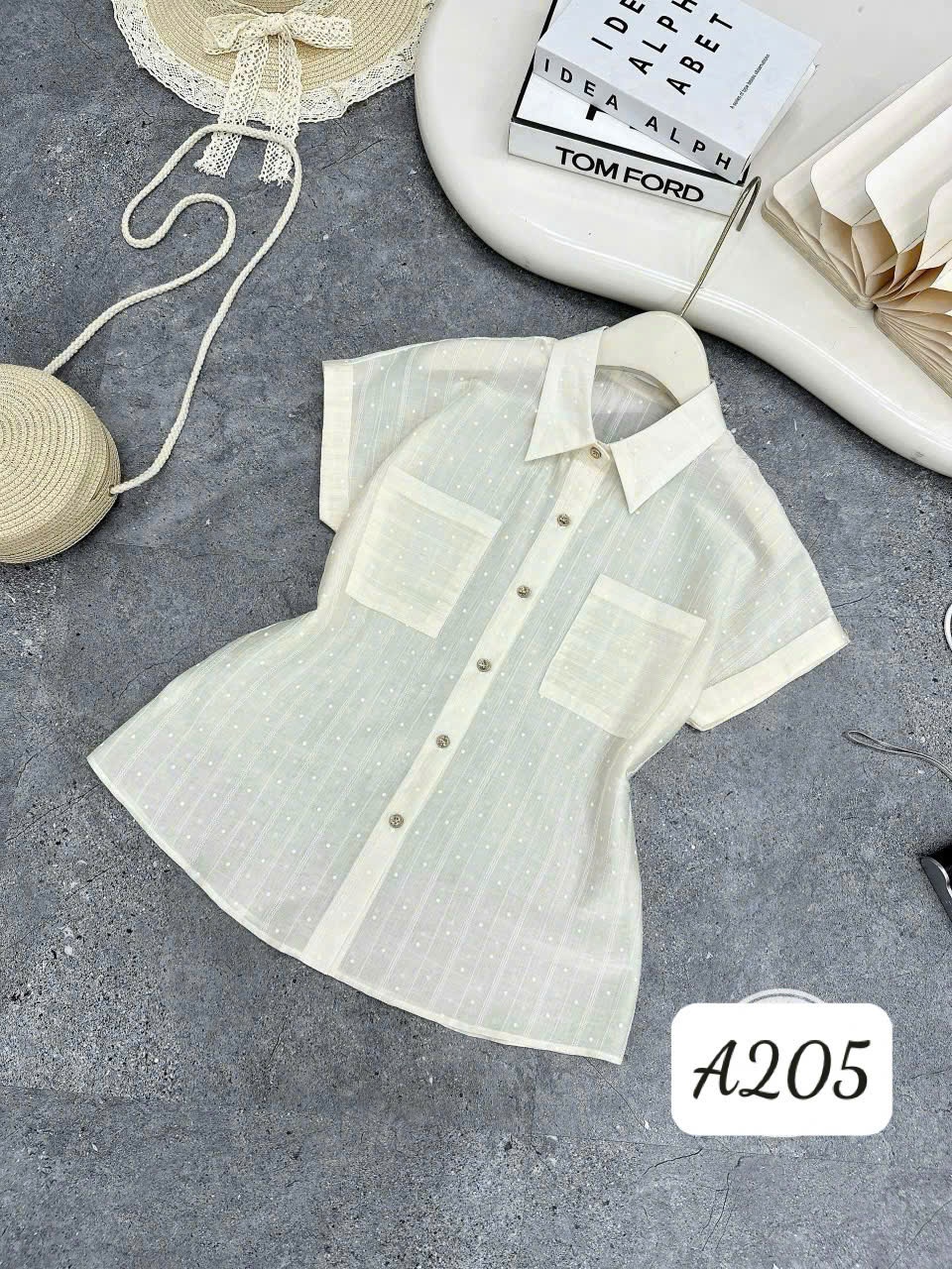 A205 Áo sơ mi tơ chấm bi 2 túi