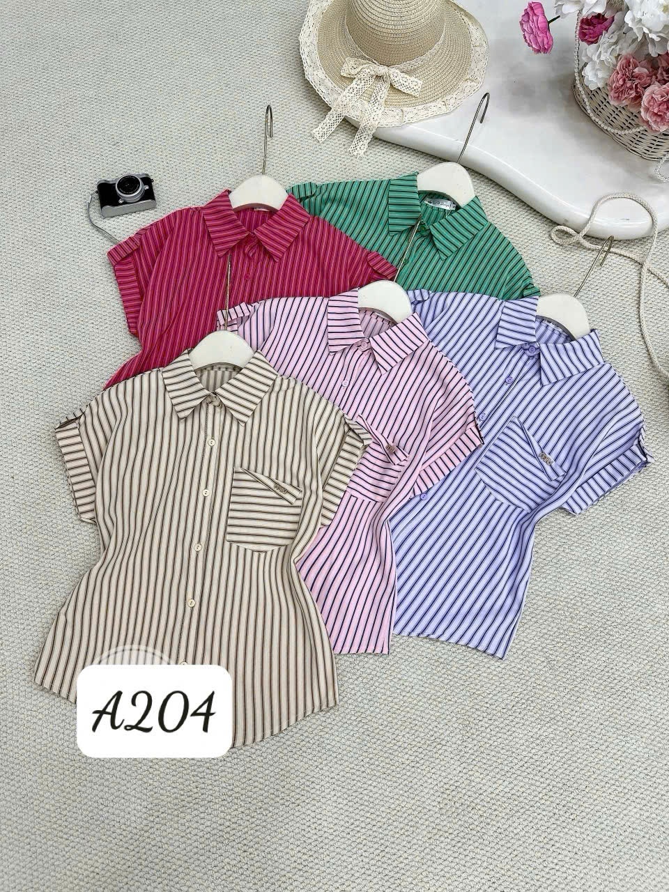 A204 Áo sơ mi kẻ túi gập MIU