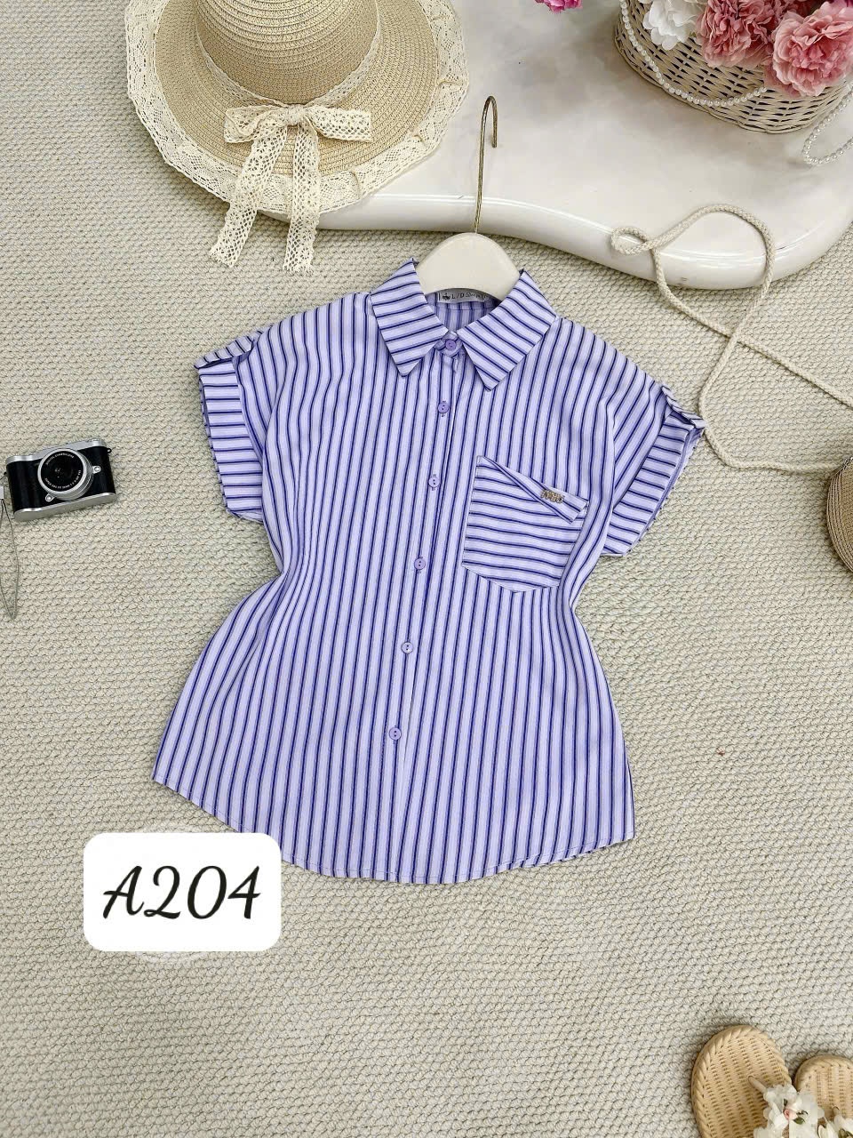 A204 Áo sơ mi kẻ túi gập MIU