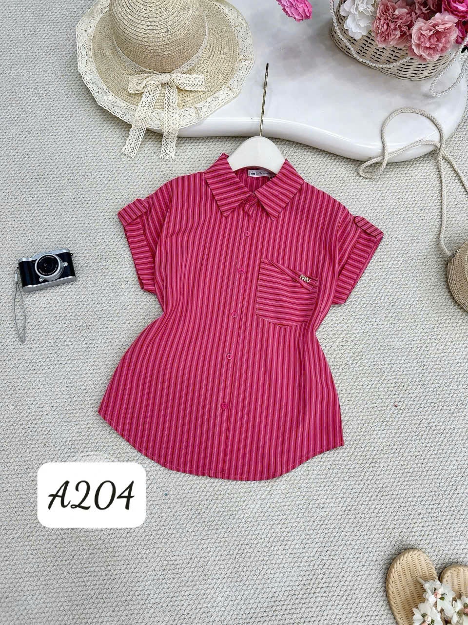 A204 Áo sơ mi kẻ túi gập MIU