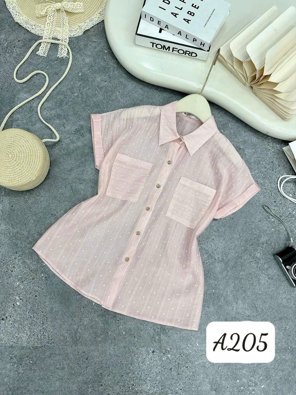 A205 Áo sơ mi tơ chấm bi 2 túi