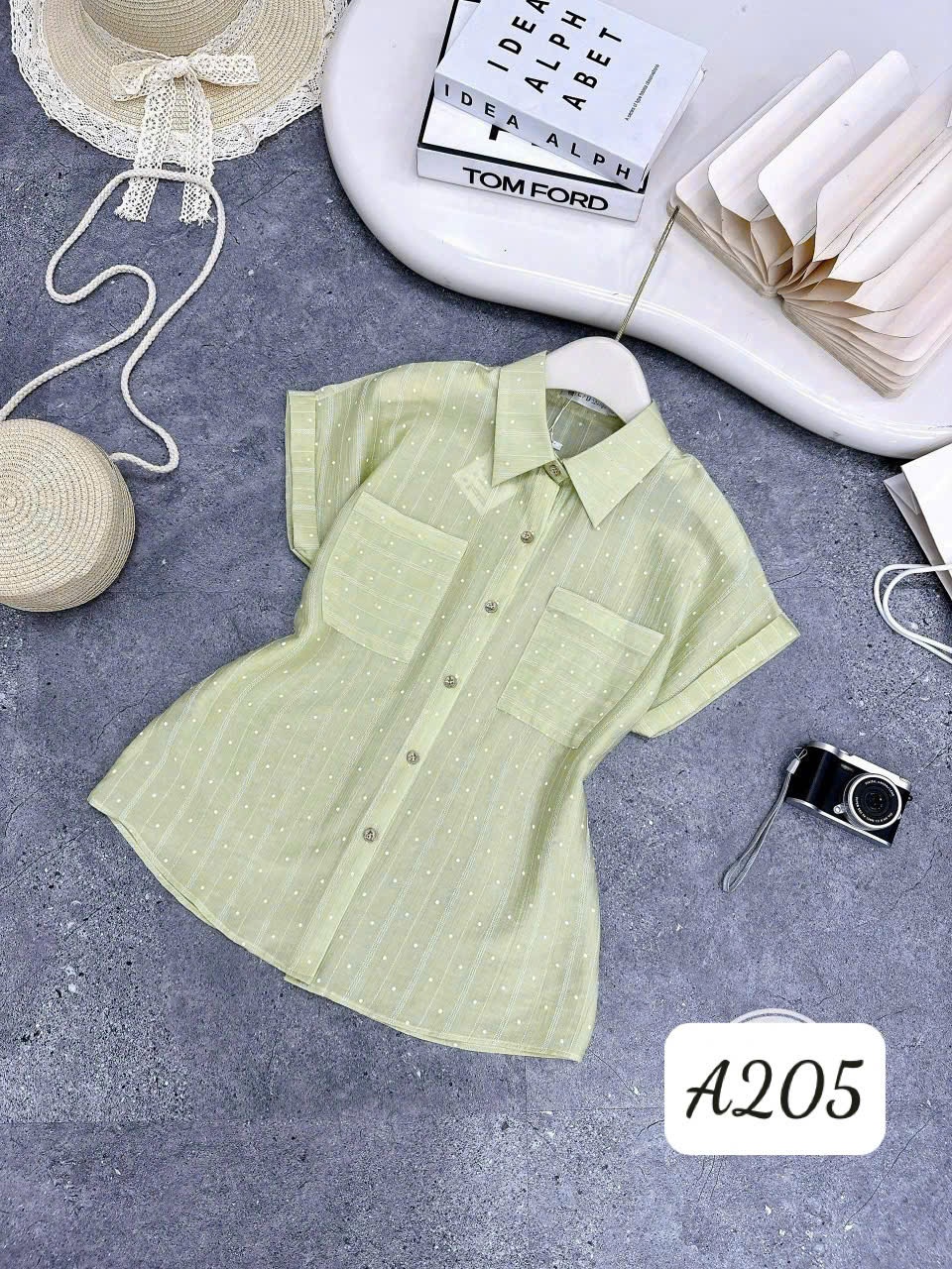 A205 Áo sơ mi tơ chấm bi 2 túi