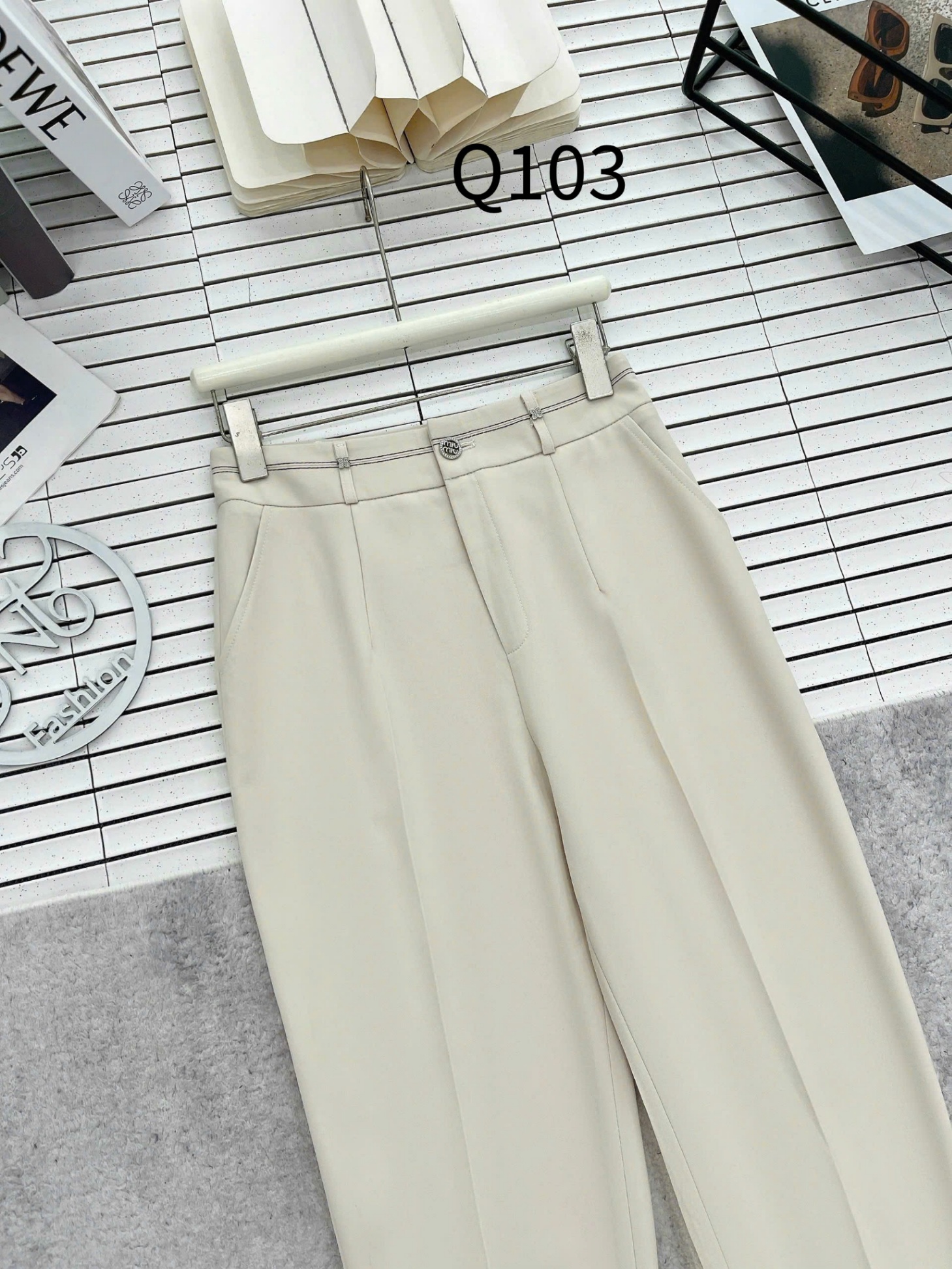 Q103 Quần baggy thêu chỉ tag hoa