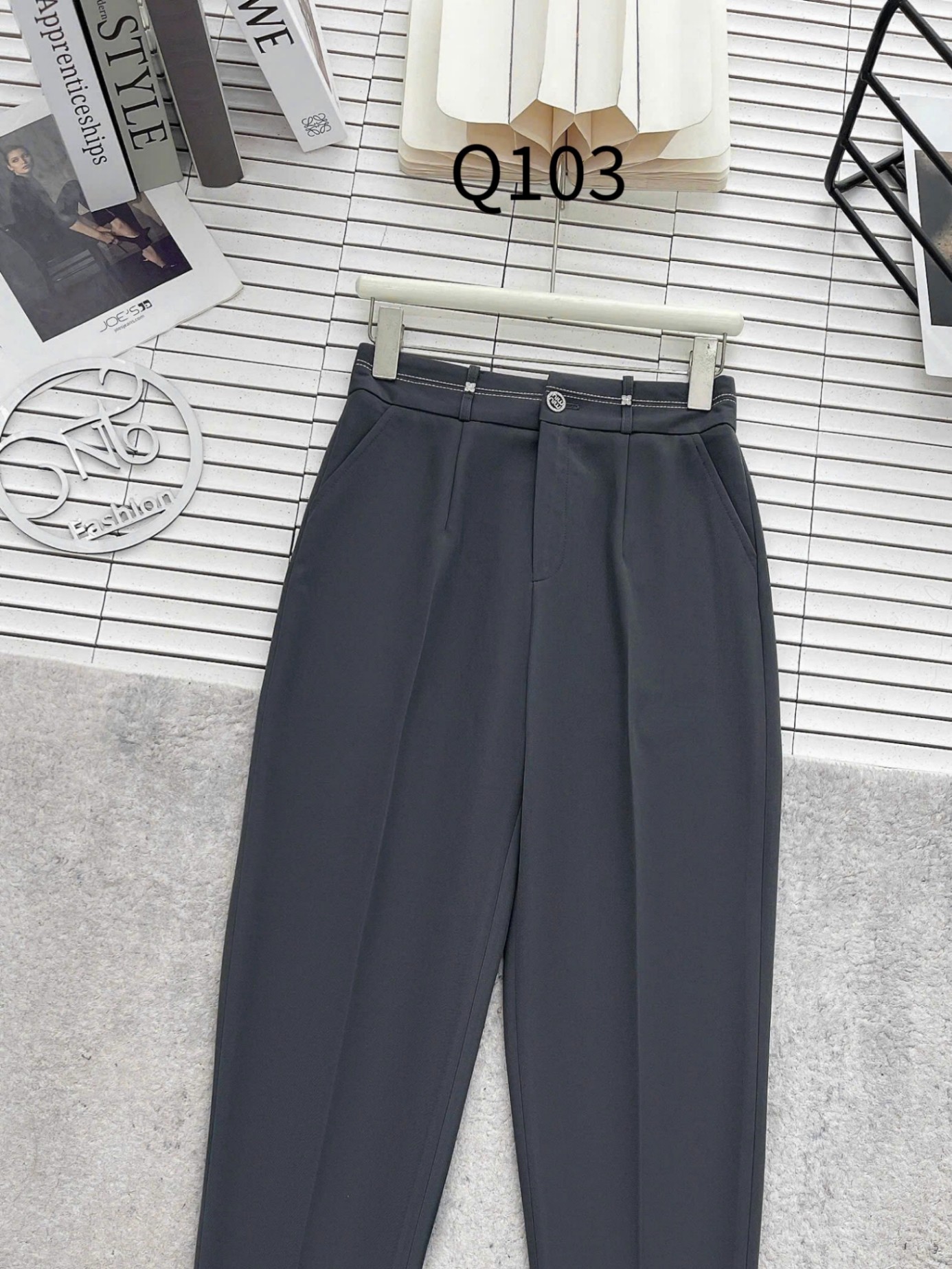 Q103 Quần baggy thêu chỉ tag hoa