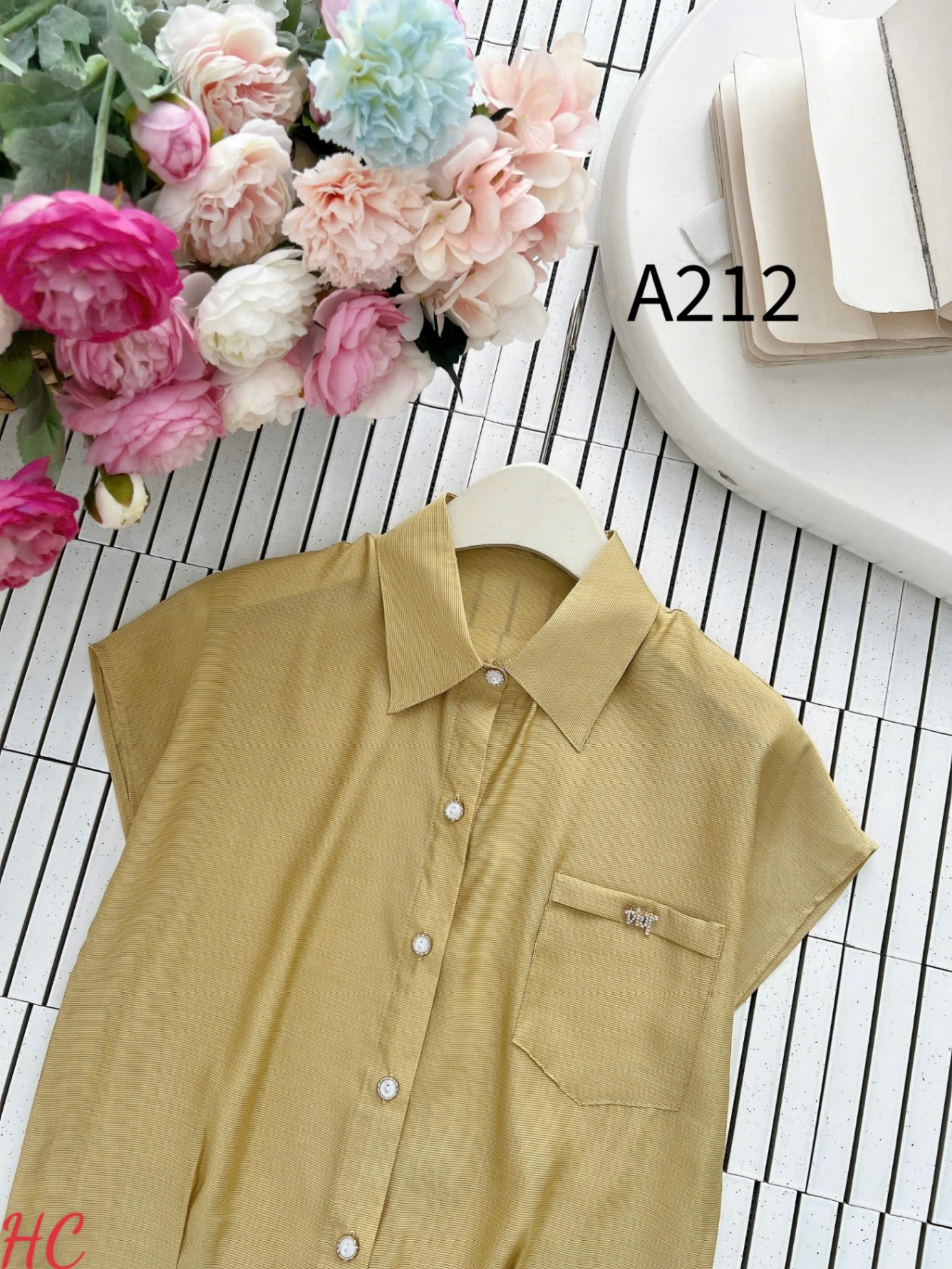A212 Áo sơ mi túi ngực tag đá