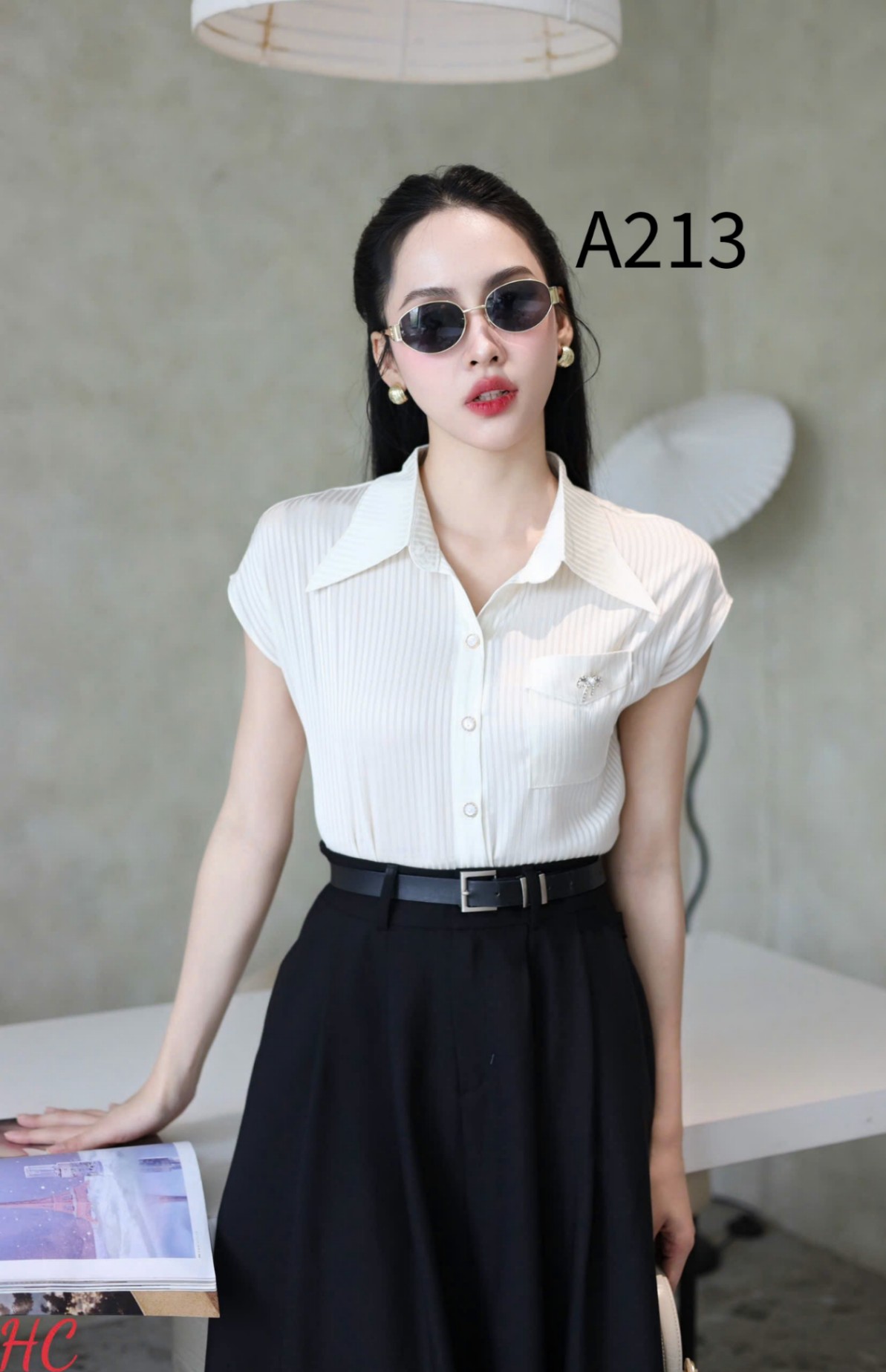 A213 Áo sơ mi cổ bướm túi ngực tag nơ