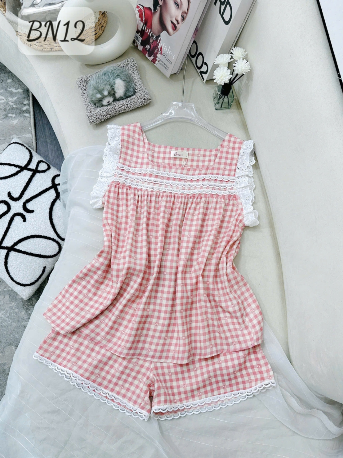 BN12 Bộ ngủ kẻ phối ren